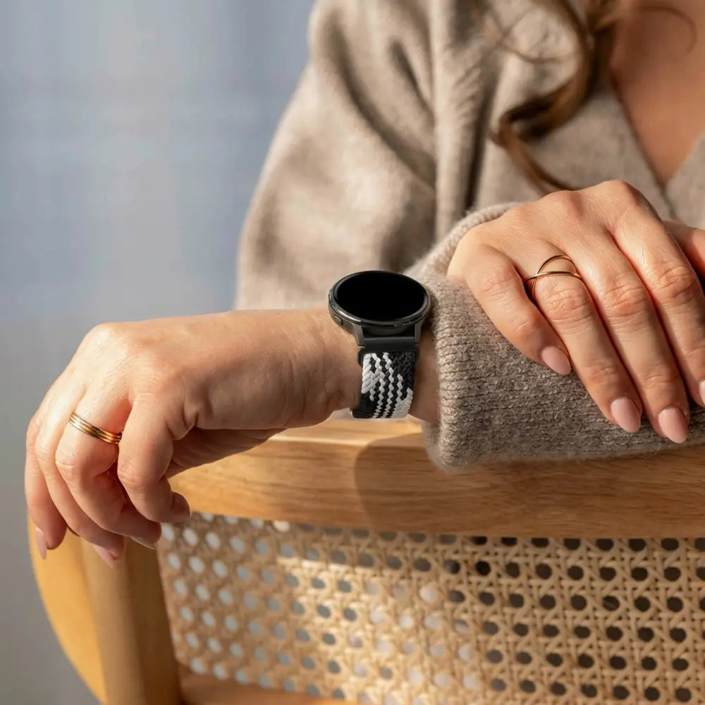 Bandz Garmin Bounce 2 Braided Strap 'Parachute' (Black/White)