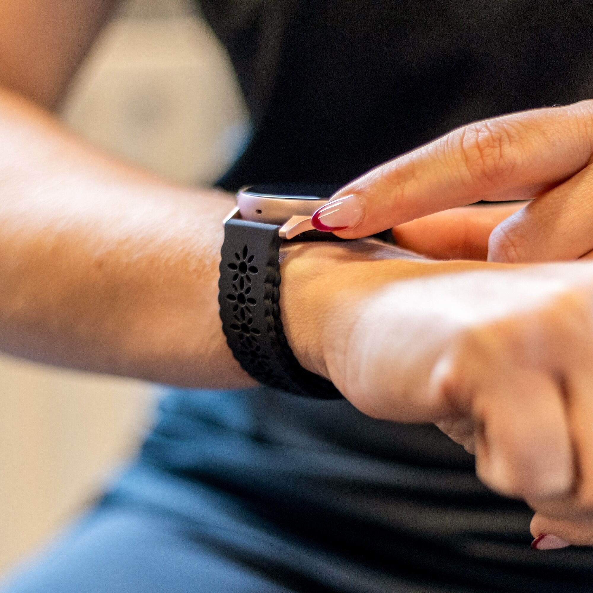 Samsung Galaxy Watch FE Silikonarmband mit Muster (Schwarz)