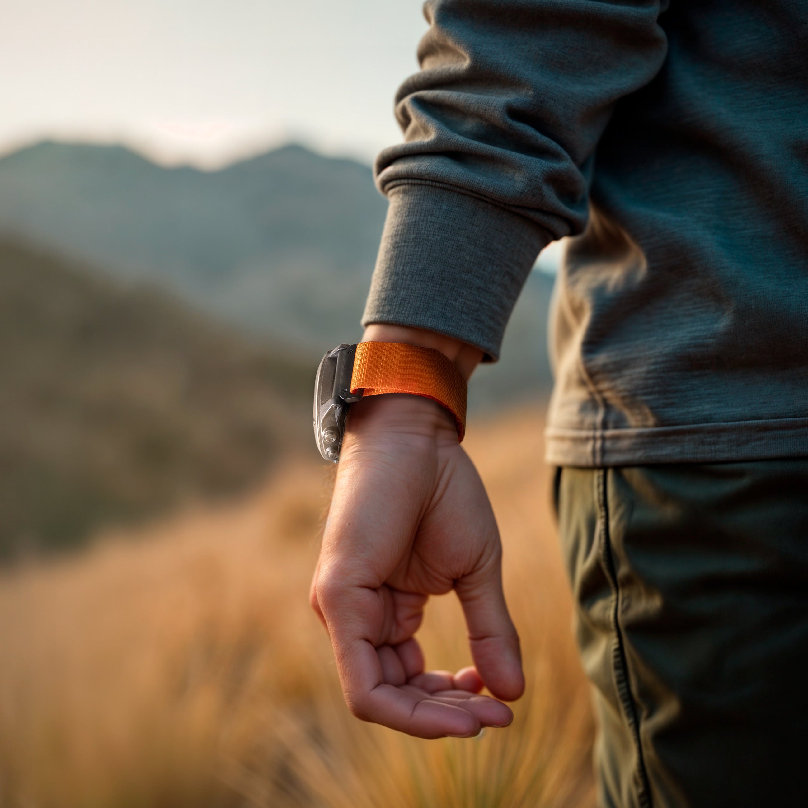 Garmin Fenix 8 - 51mm Alpine Strap (Orange)