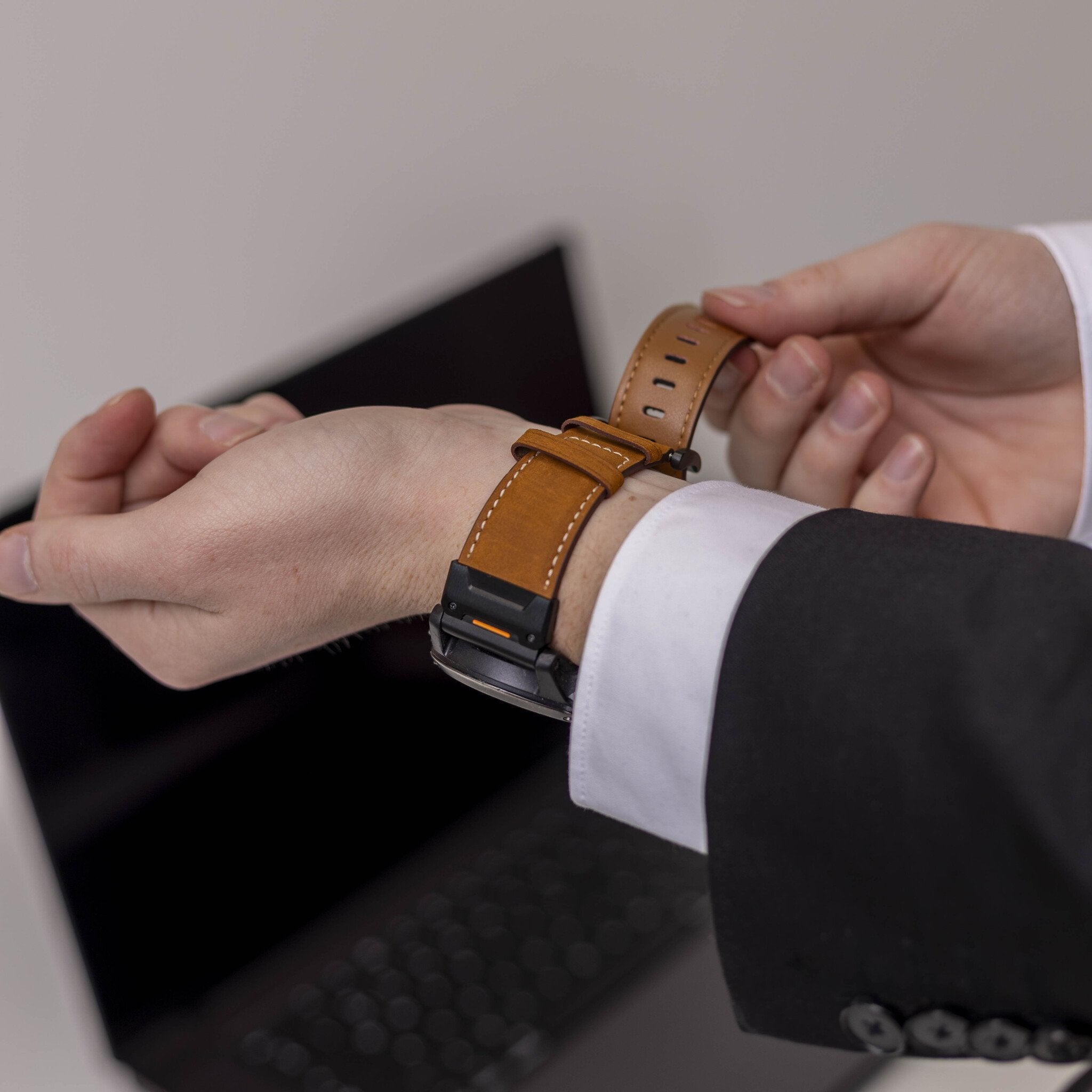 Garmin Descent MK3i - 51mm Echtes Lederarmband (Braun)