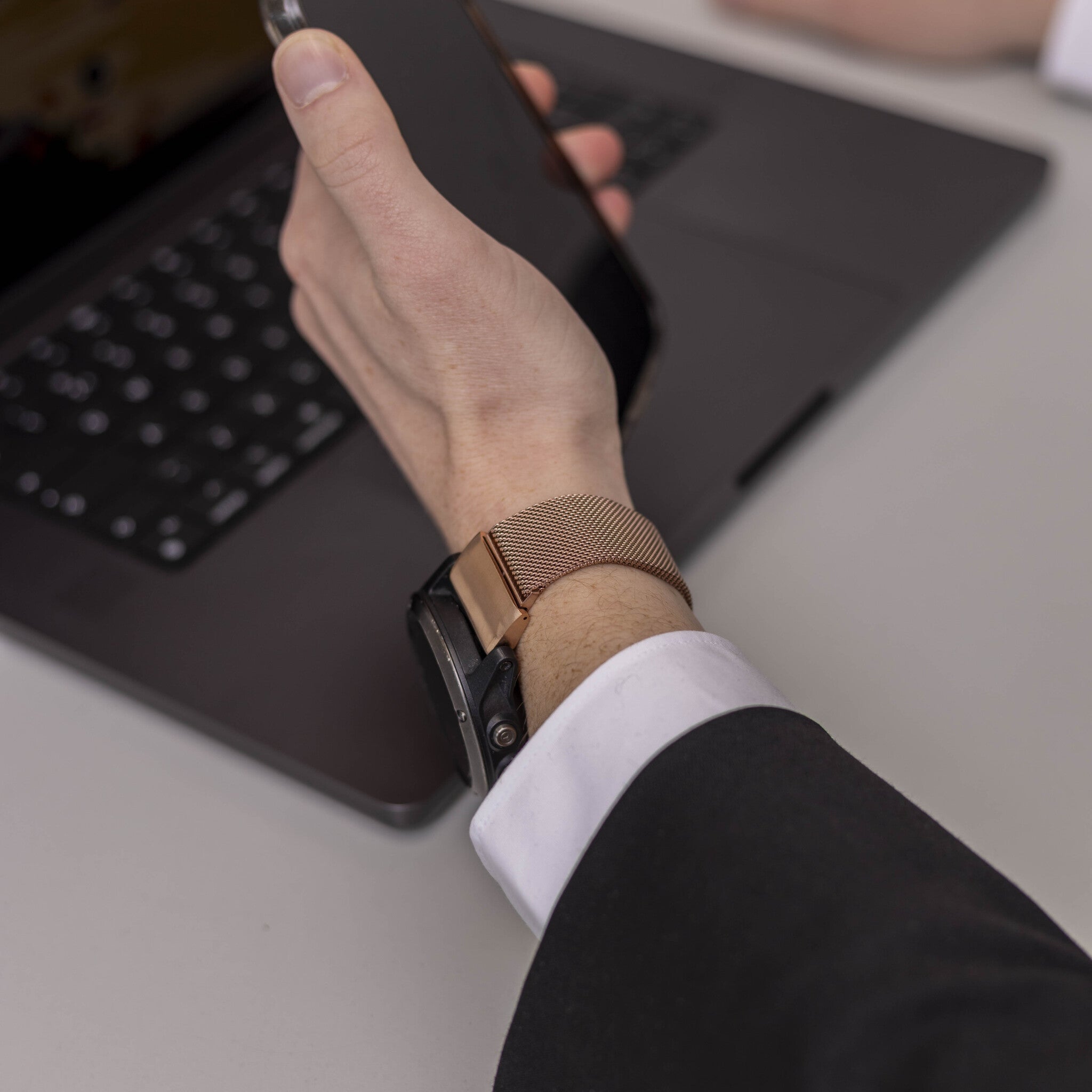 Garmin Descent MK1 Milanese Strap (Rose Gold)