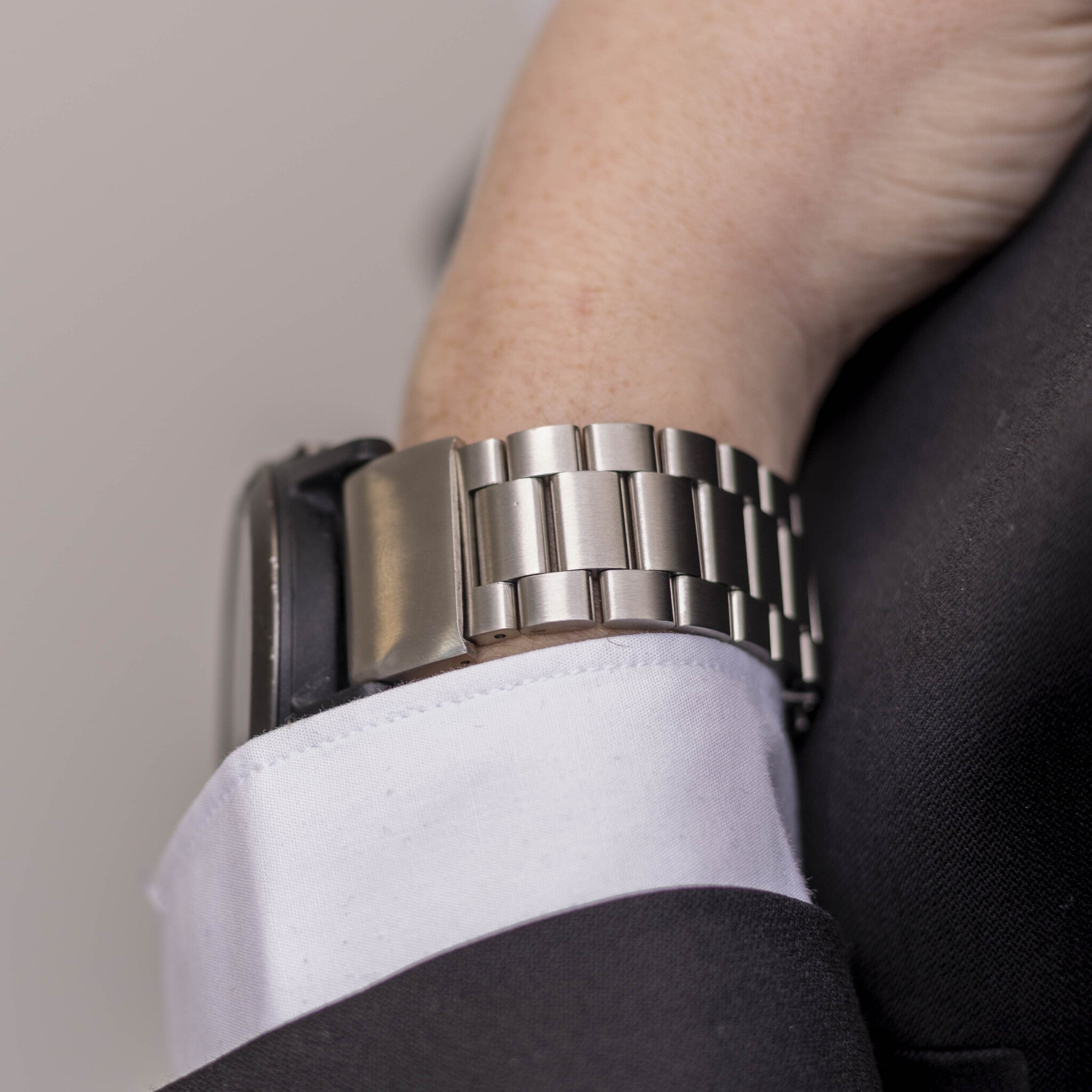 Garmin Forerunner 970 Stahlarmband (Silber)