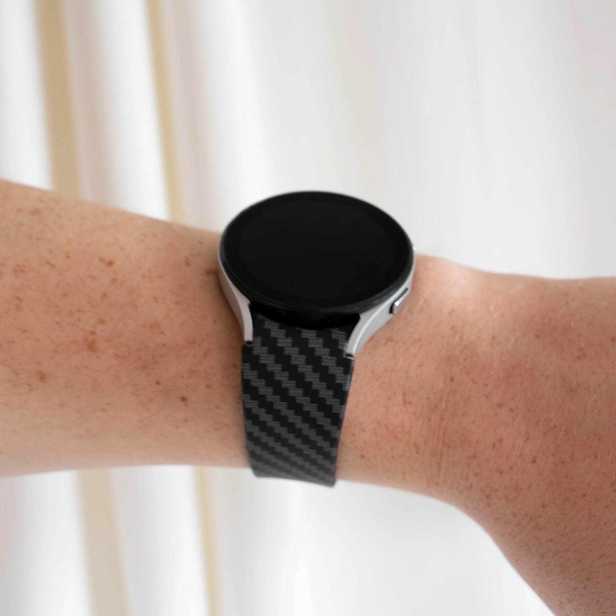 Carbon Fiber Samsung Galaxy Watch 5 44mm Magnetic Strap