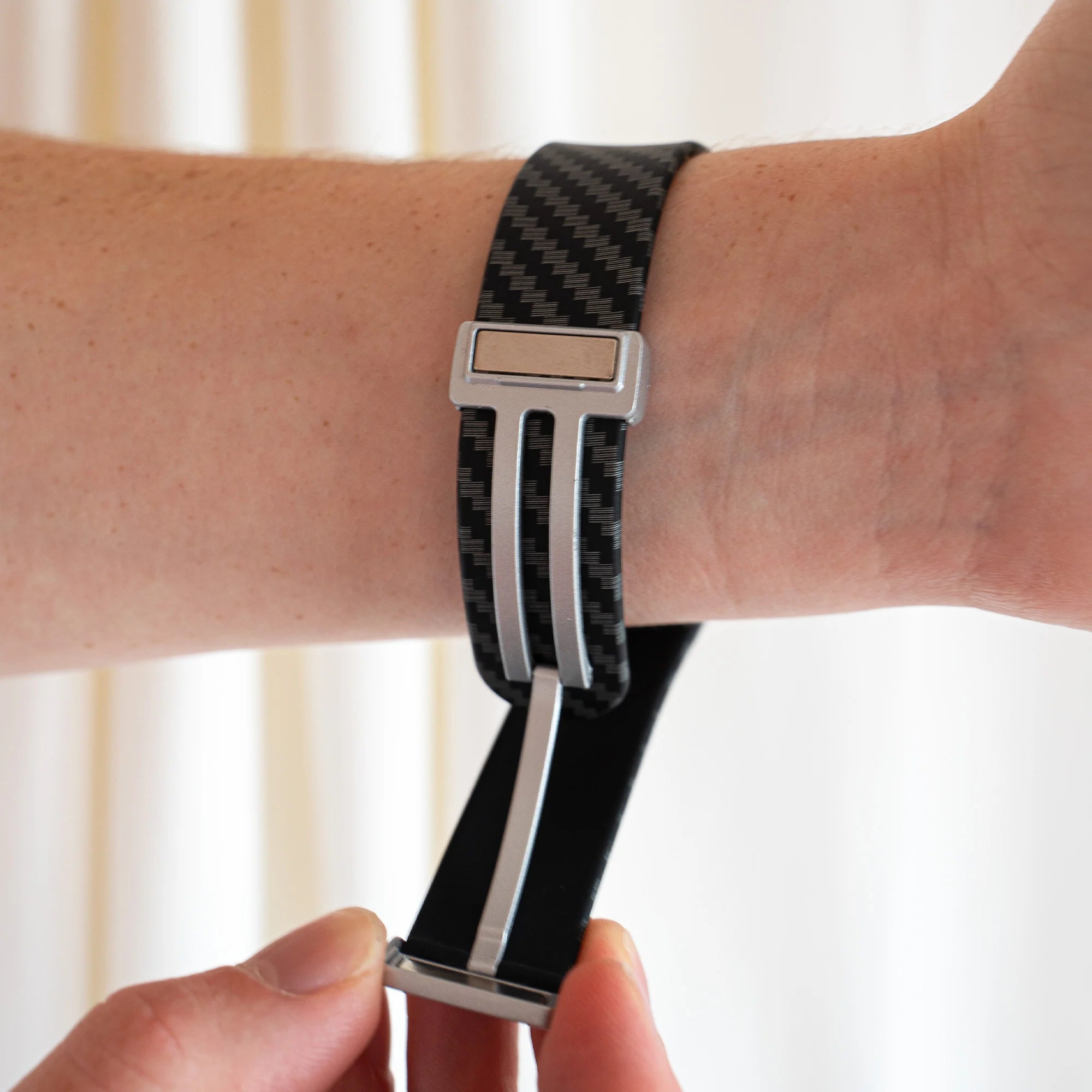 Carbon Fiber Samsung Galaxy Watch 5 40mm Magnetic Strap