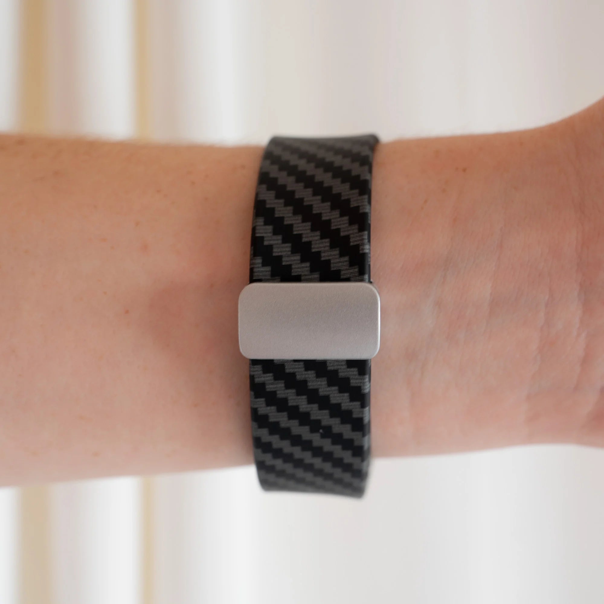 Carbon Fiber Samsung Galaxy Watch 5 44mm Magnetic Strap