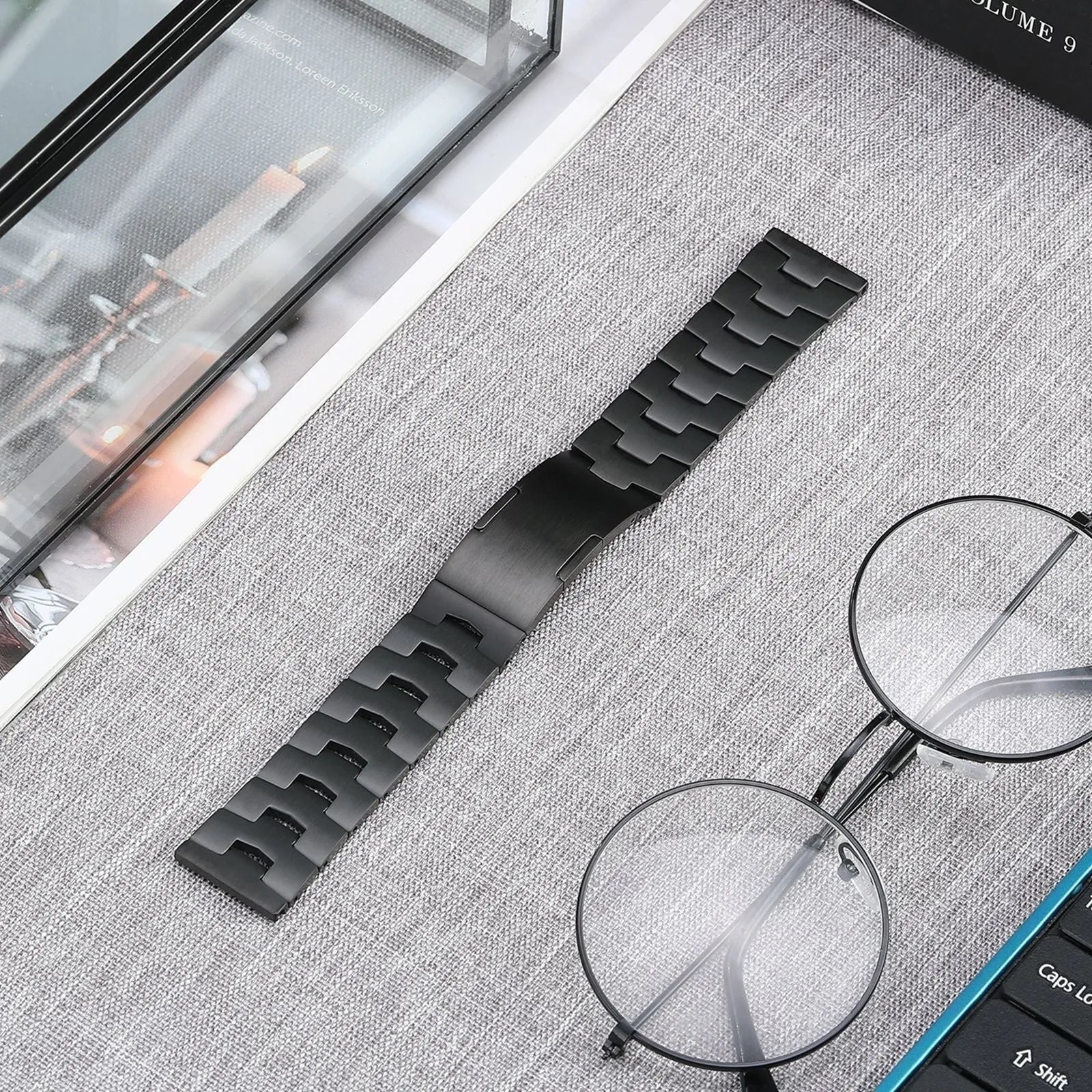 Coros Pace 3 Titanium Grain Strap (Flat Buckle) (Black)