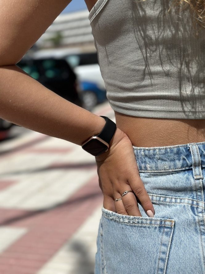 xoxo Wildhearts Apple Watch Silikonarmband (Schwarz)