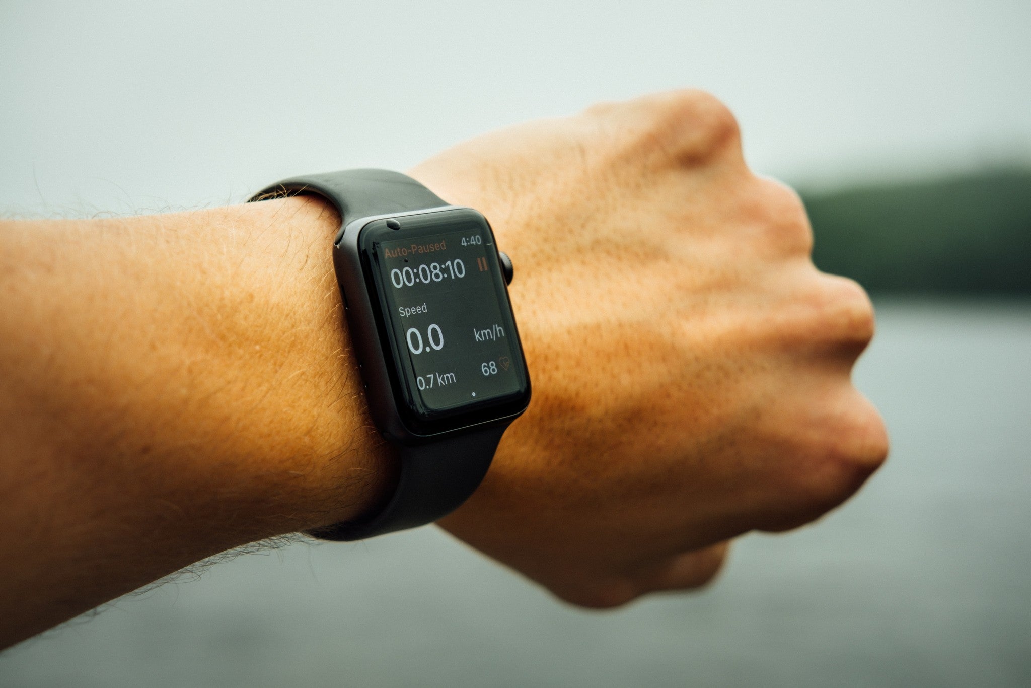 which apple watch has gps?