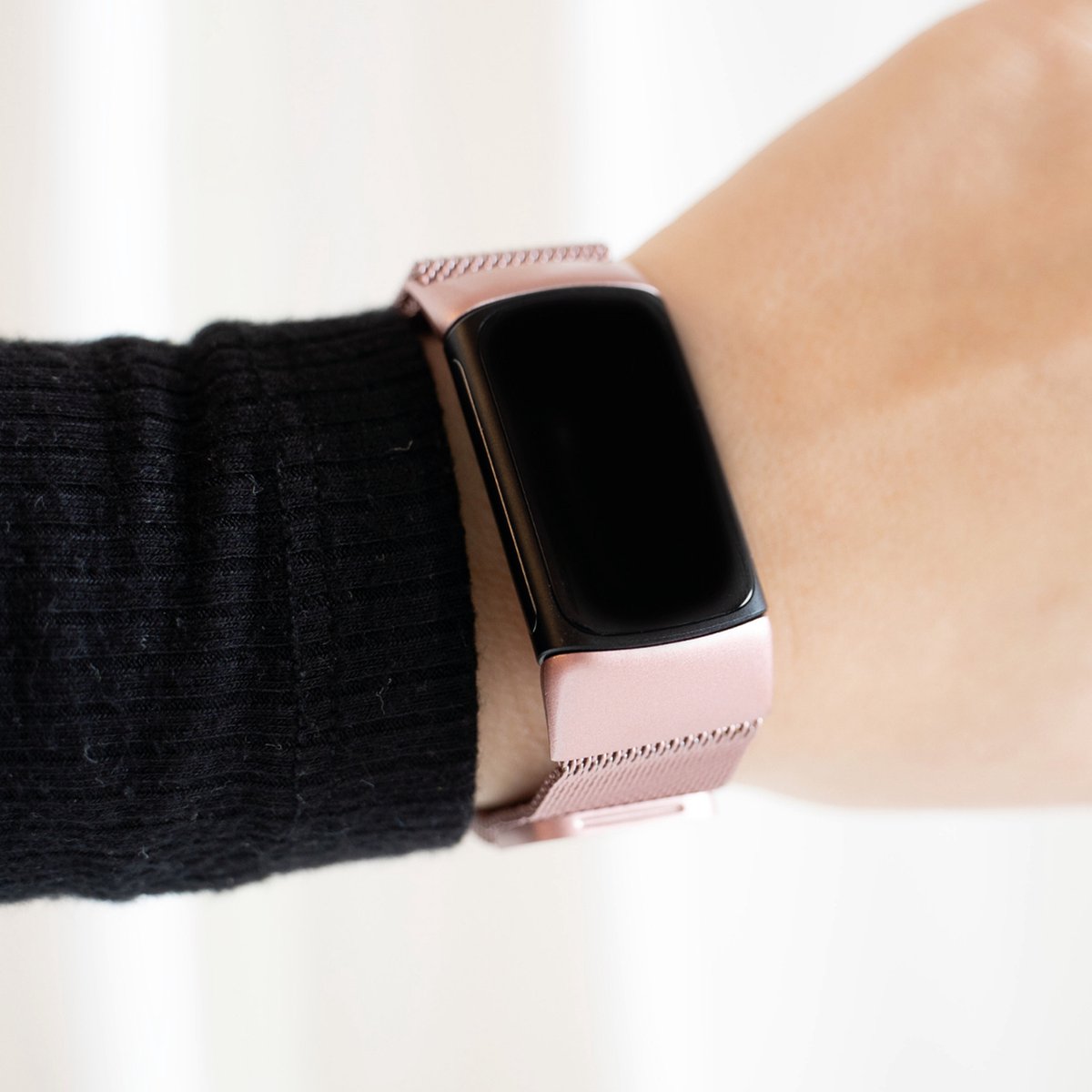 Fitbit Charge 6 Milanese Strap (Pink)