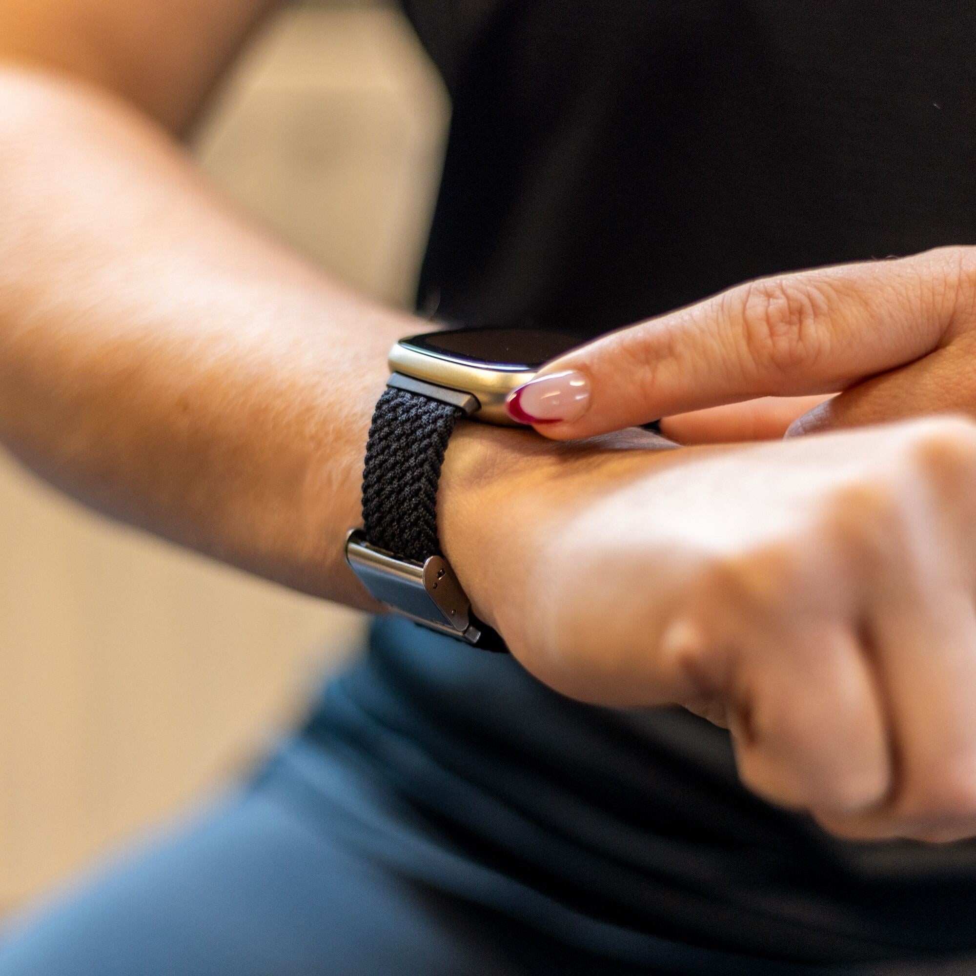 Fitbit Sense verstellbares geflochtenes Armband (Schwarz)