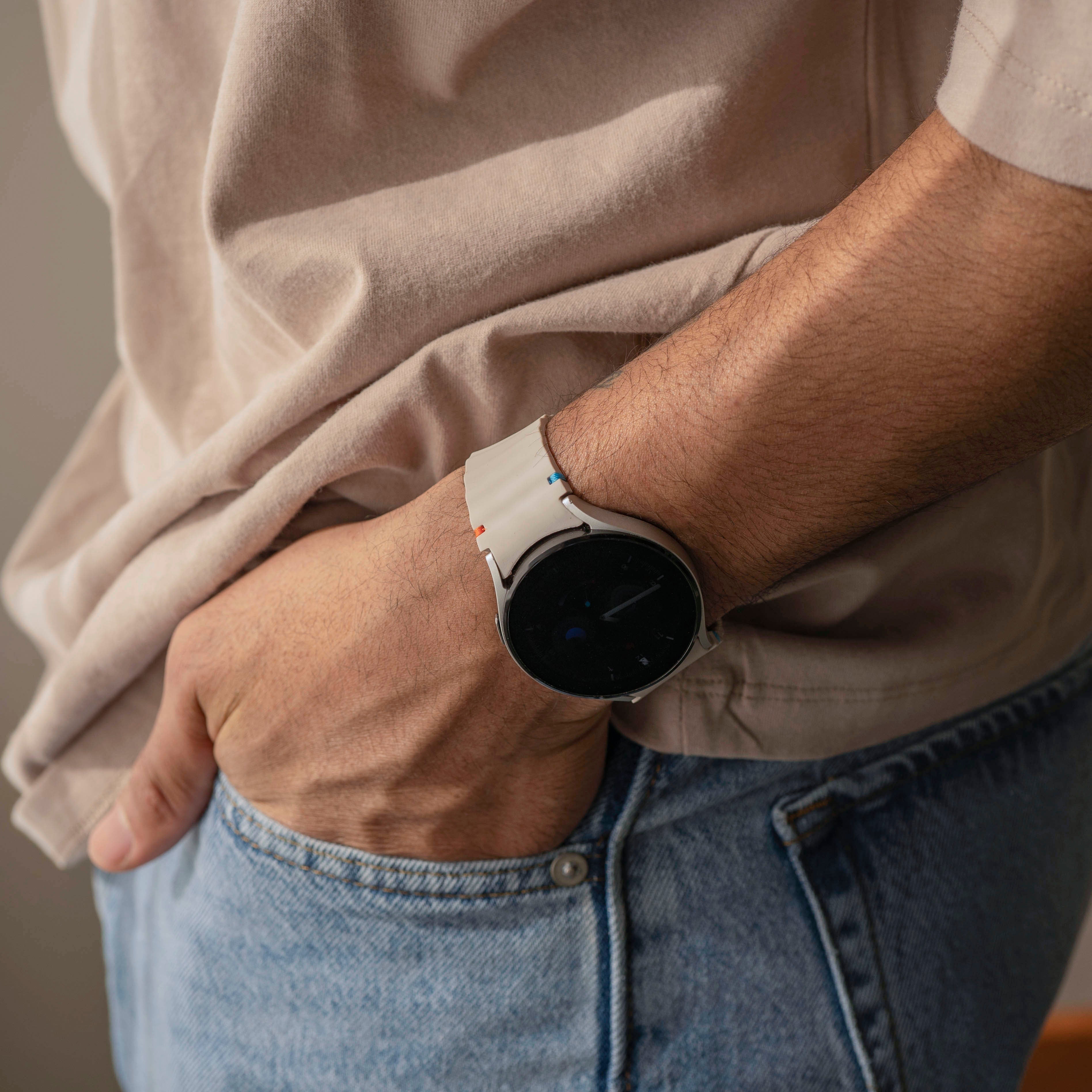Samsung Galaxy Watch 4 44mm Wave bandje (sterrenlicht)