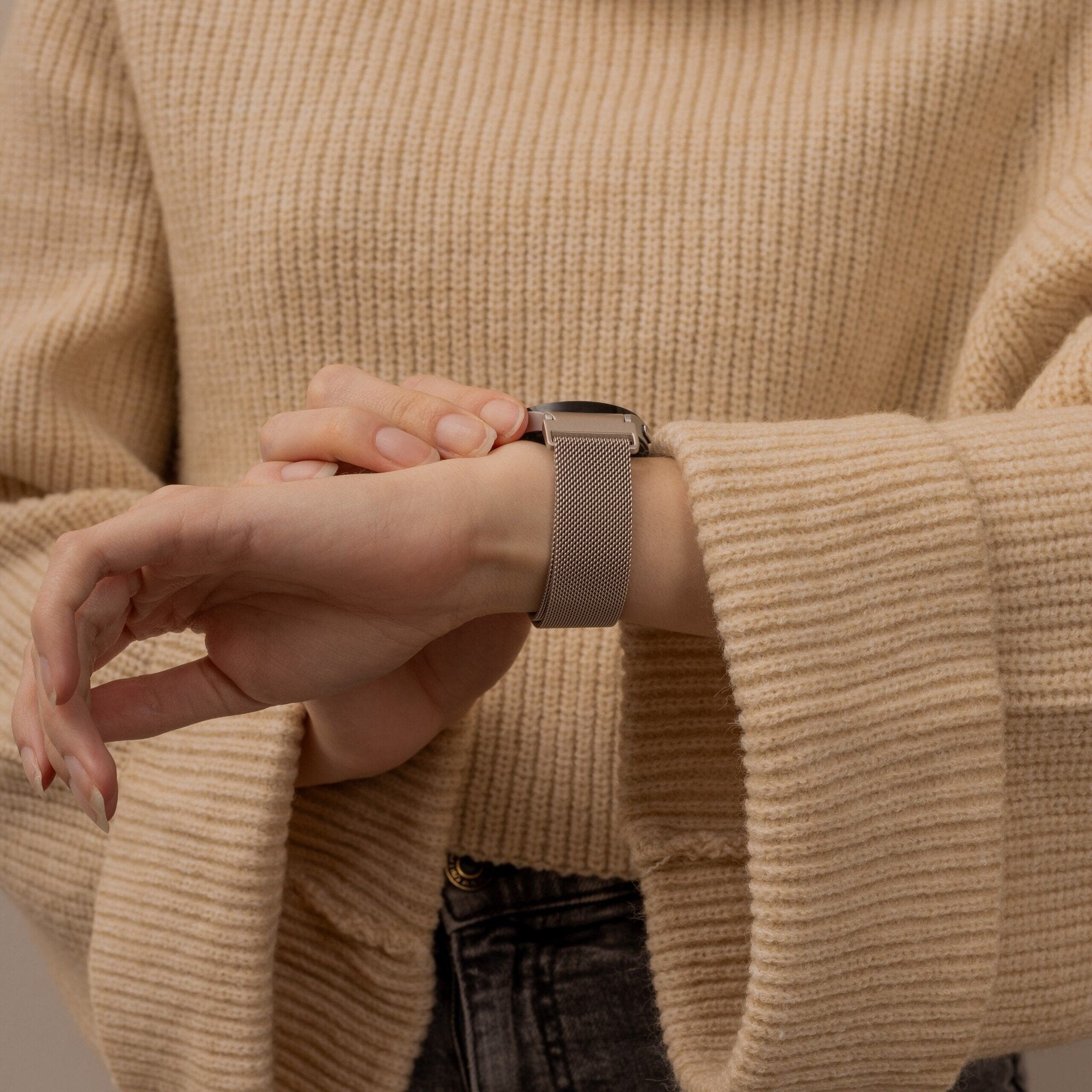 Fossil Gen 6 (42mm) Milanese band (champagne goud)