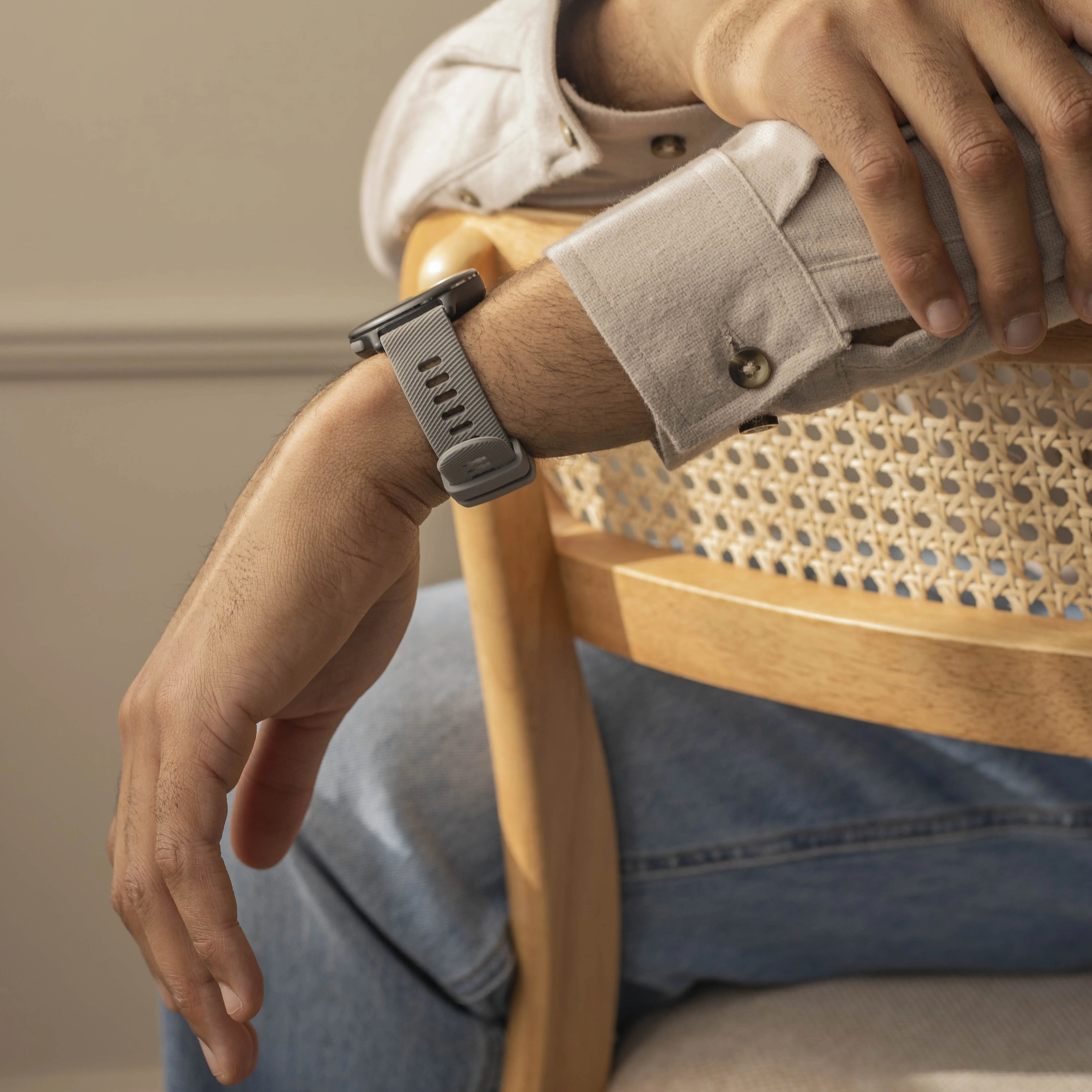 Coros Apex 2 Silikonarmband (Hellgrau)