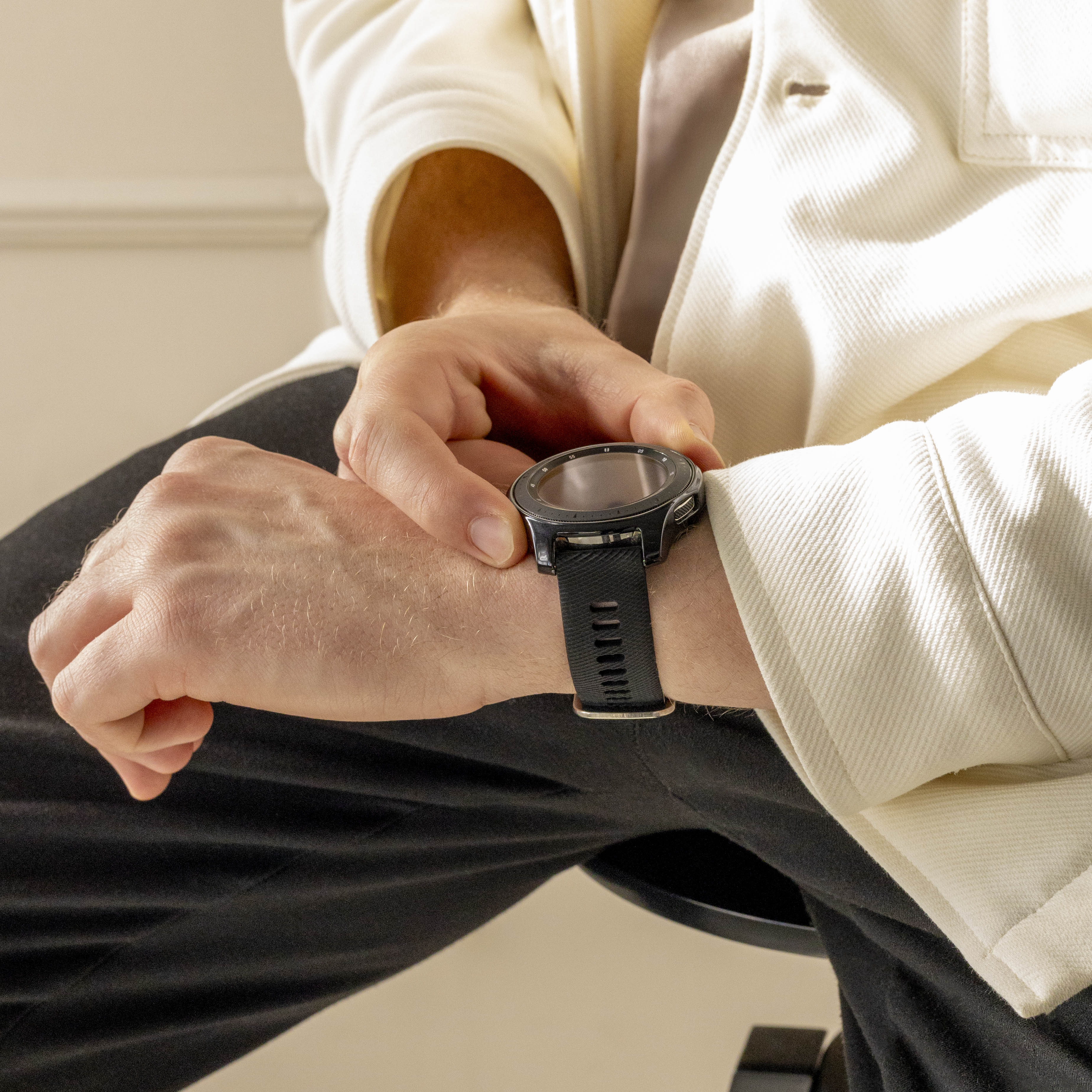 Garmin Forerunner 570 - 47mm Silicone Strap (Black)