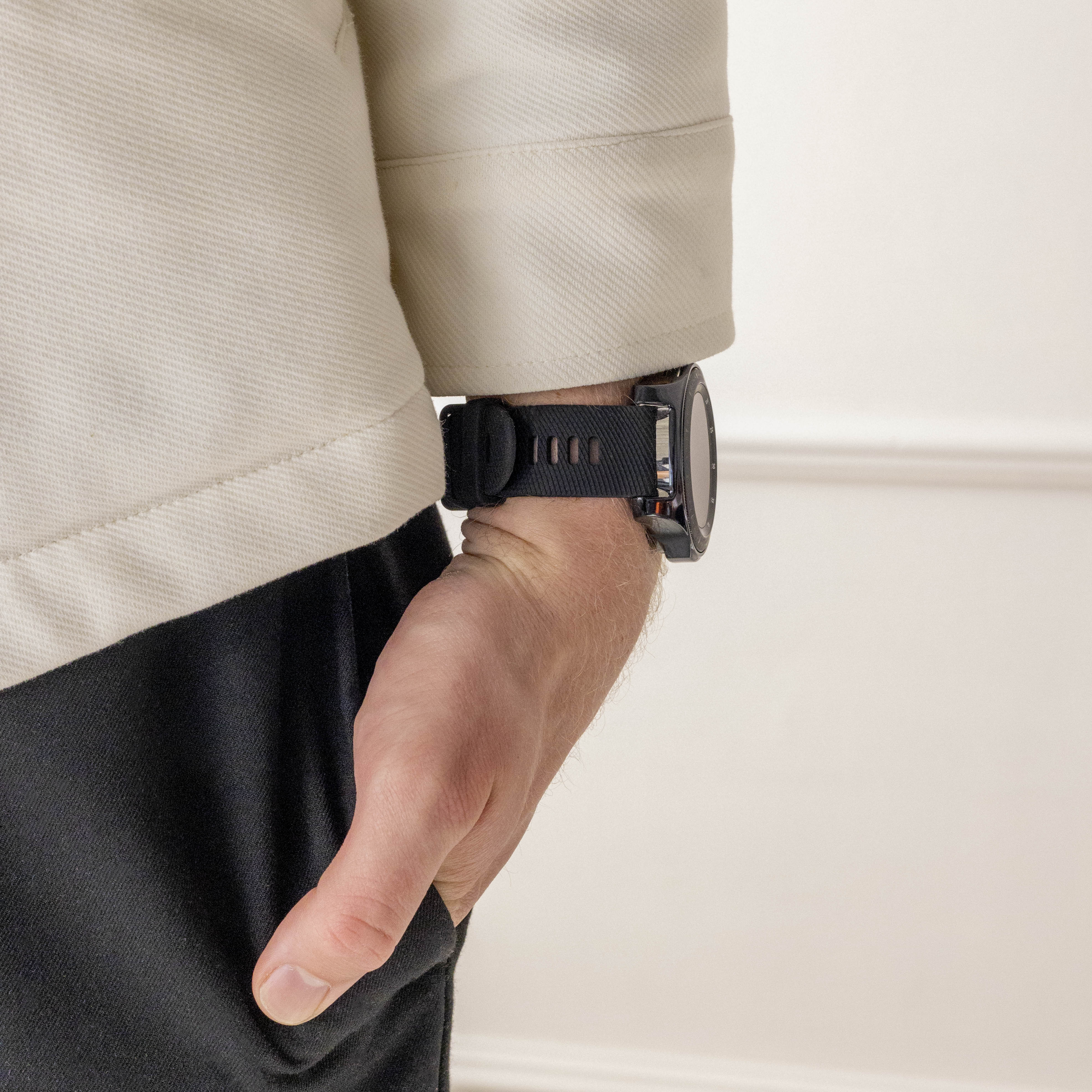 Garmin Forerunner 570 - 47mm Silicone Strap (Black)