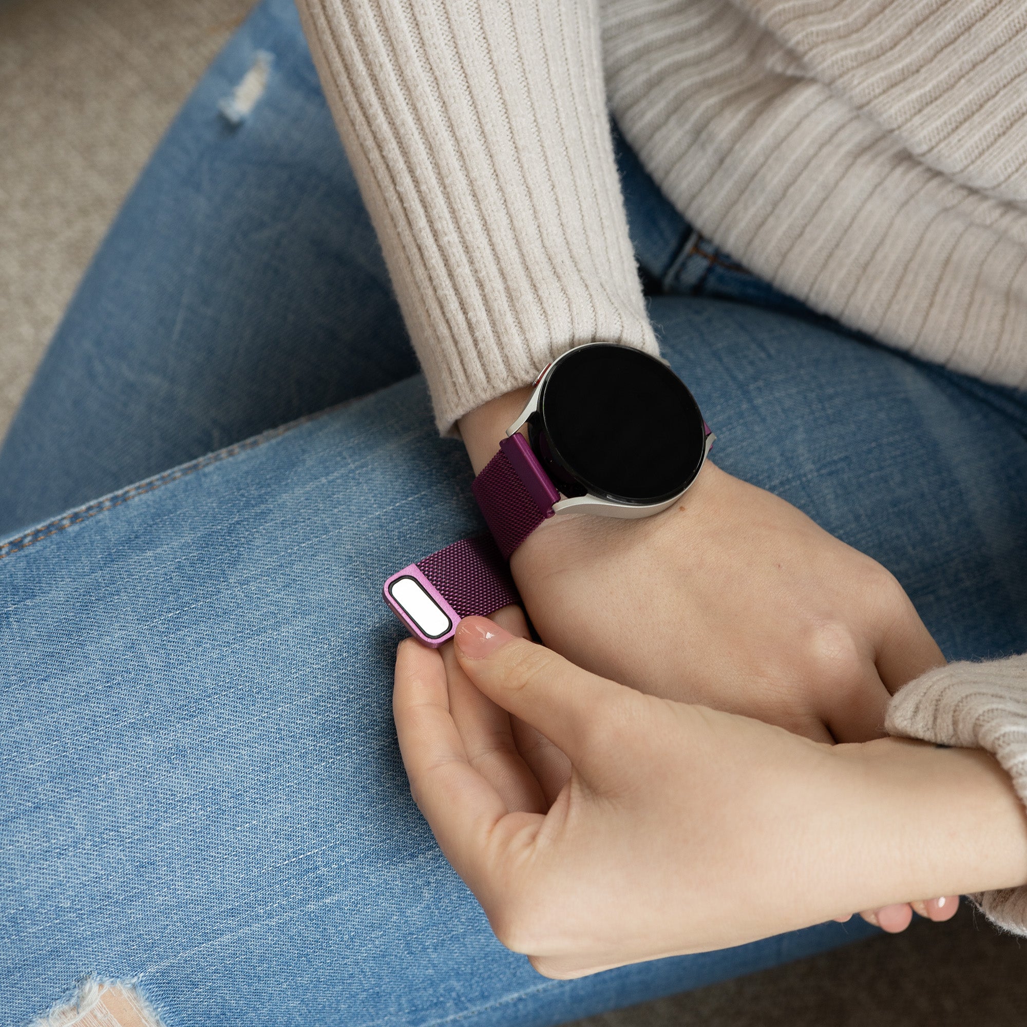 Samsung Galaxy Watch 6 - 44mm Milanese Strap (Purple)