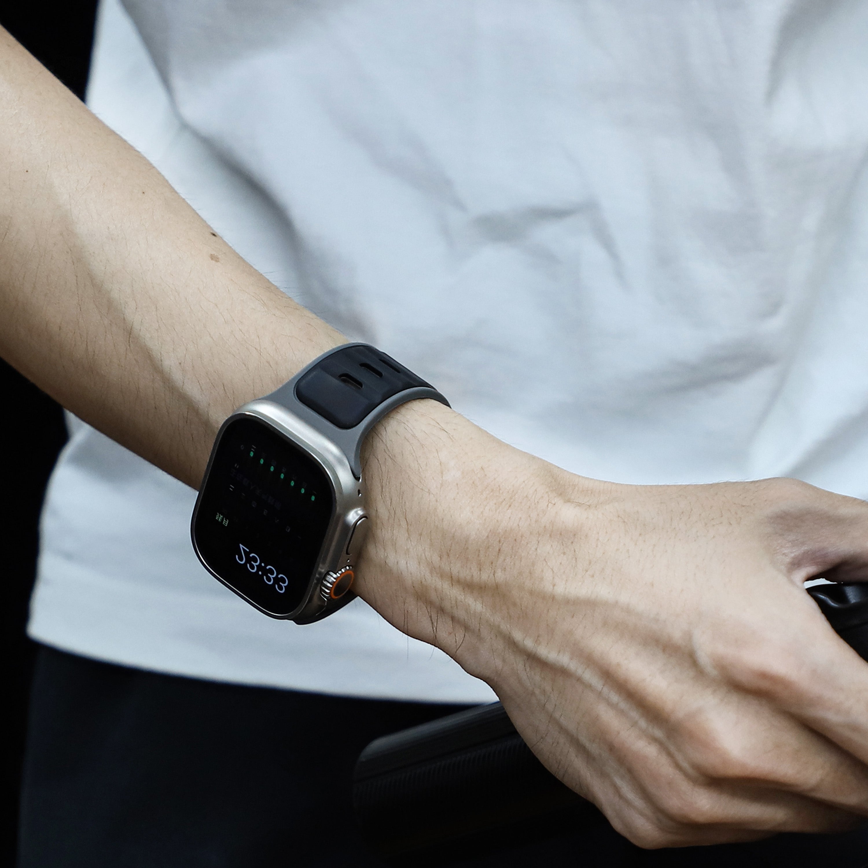 Correa de silicona premium outdoor Apple Watch (negra/gris)