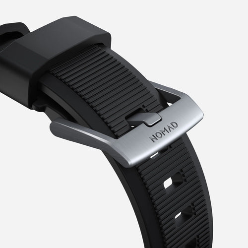 Nomad Bracelet de silicone résistant Apple Watch (noir/argenté)