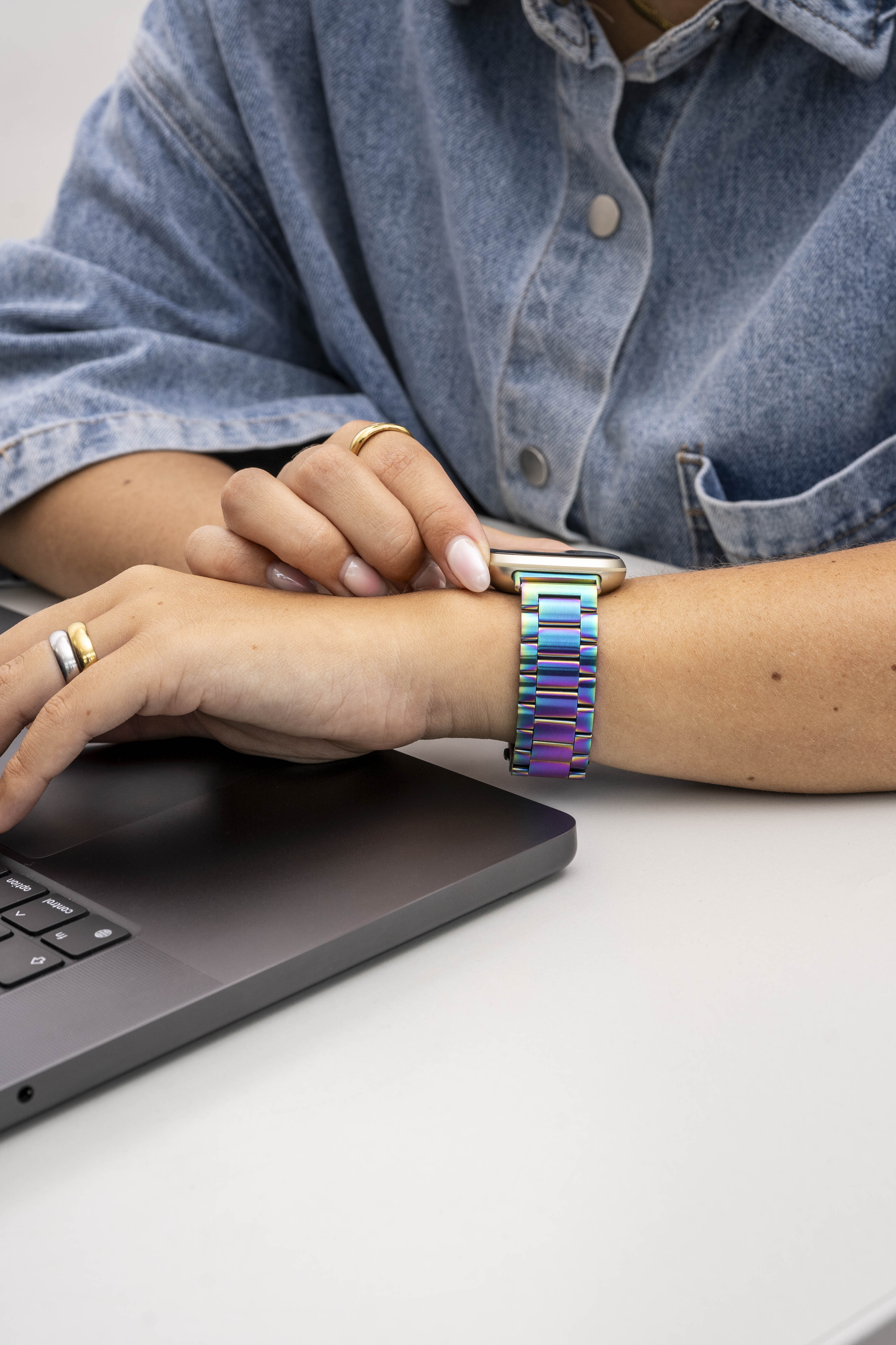 Withings ScanWatch Nova Stahlarmband (Regenbogen)