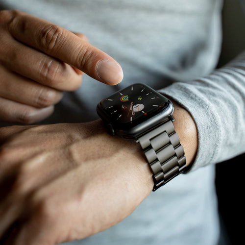 Bracelet titane Apple Watch (gris)