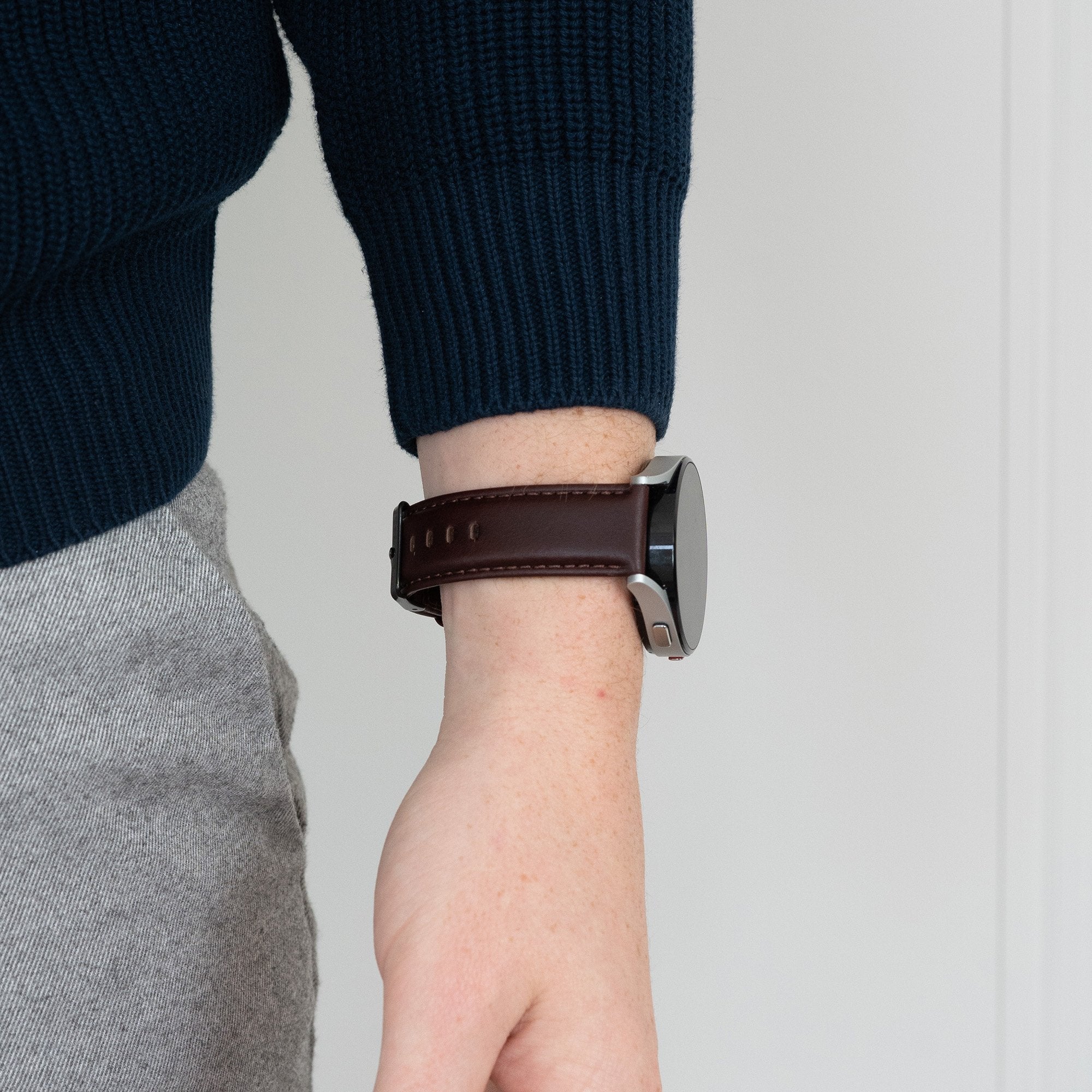 Bandz Samsung Galaxy Watch 5 40mm Leather Strap 'Classic' (Dark Brown)