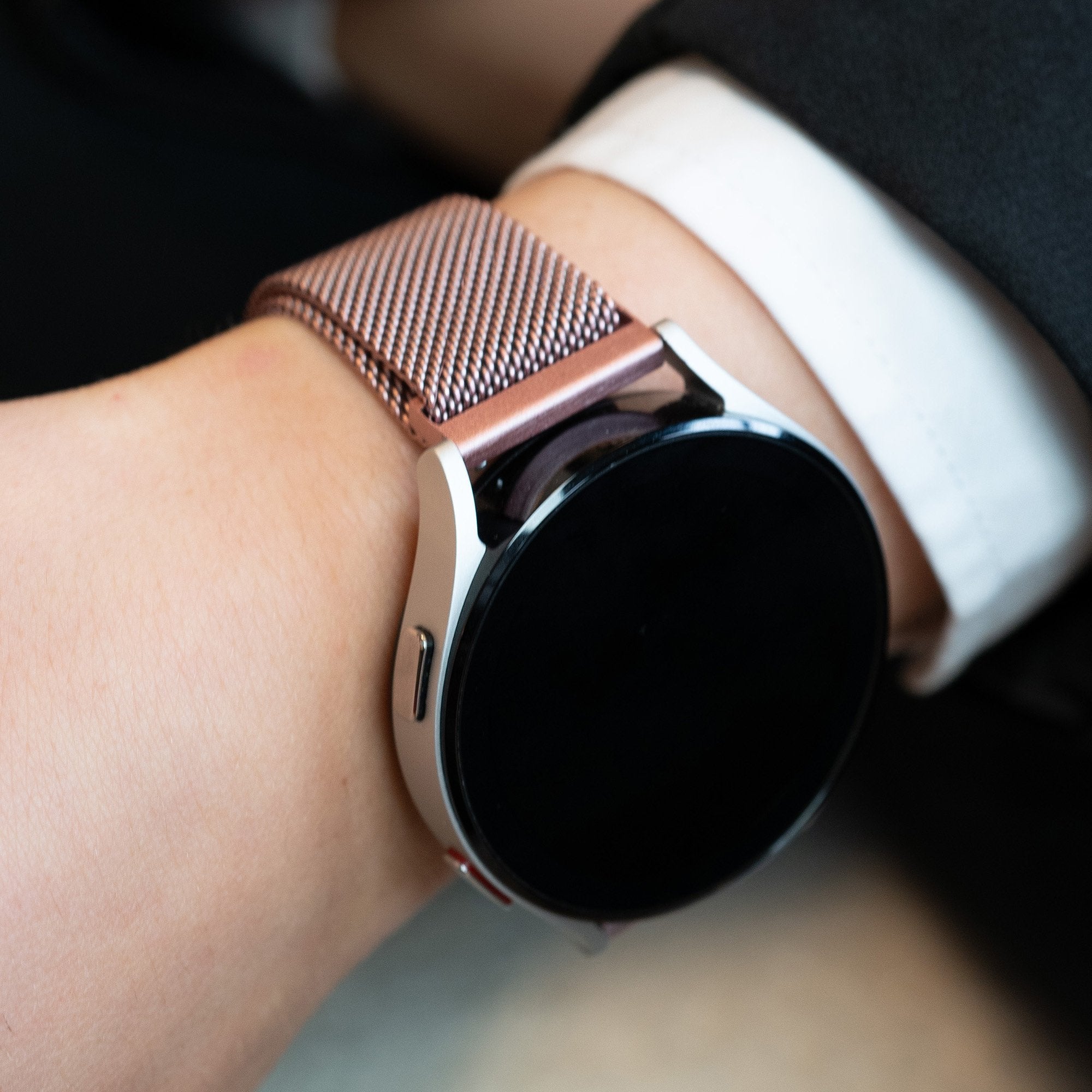 Bandz Garmin Approach S42 Milanese Loop Armband (Rosa)