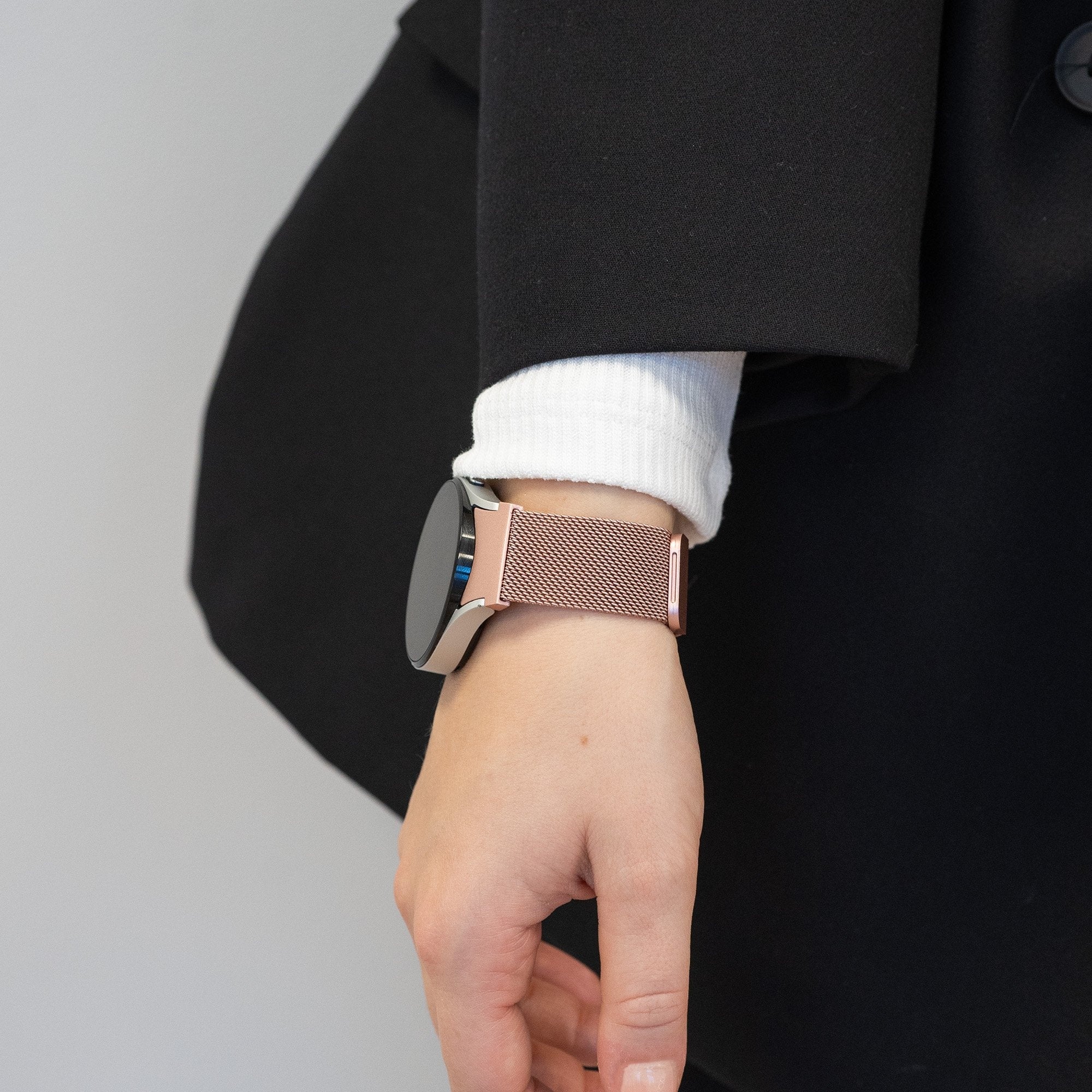 Bandz Samsung Galaxy Watch 4 40mm Milanese Loop Strap (Pink)