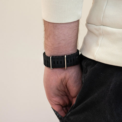 Apple Watch Ocean-Armband mit Schnappverschluss (Schwarz)