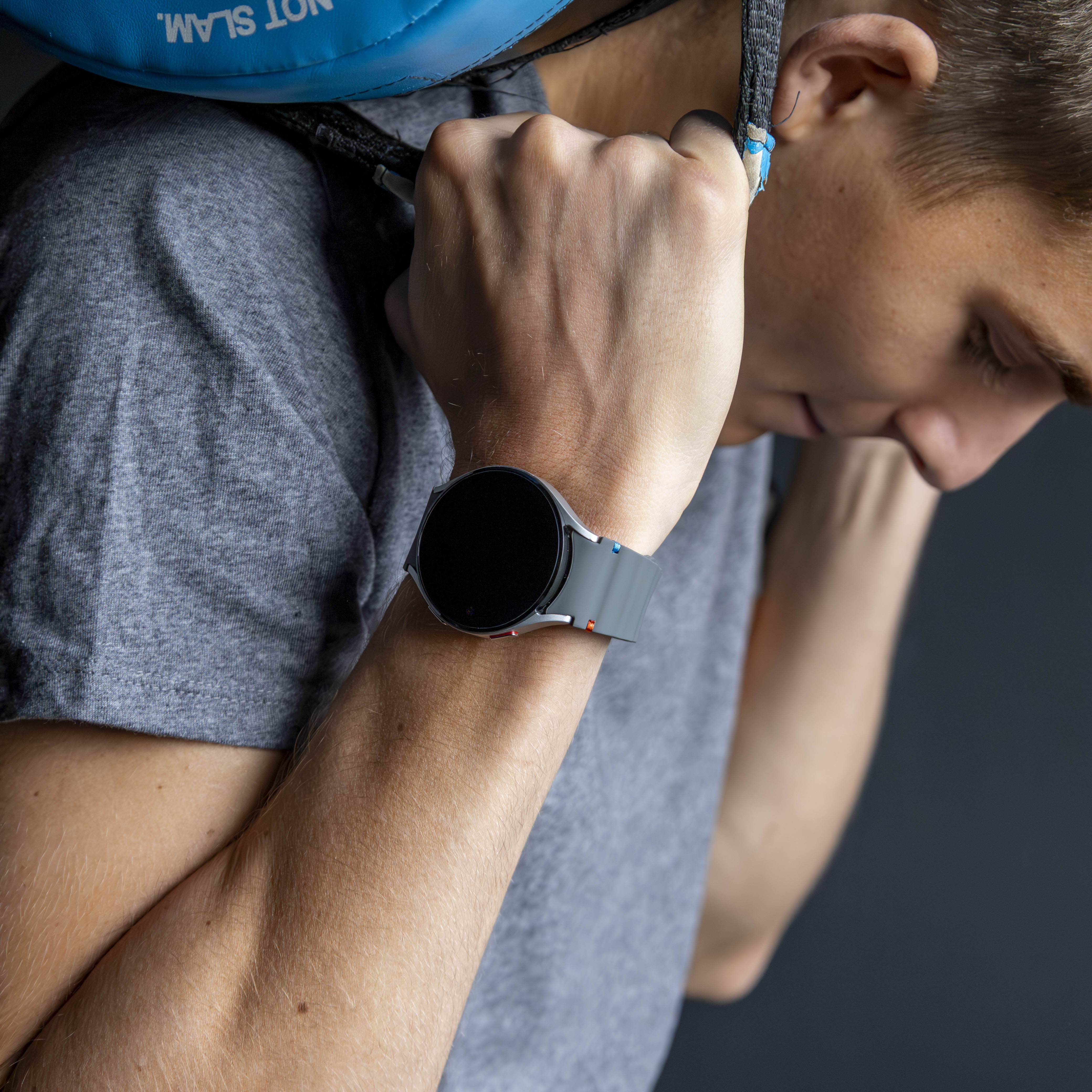 Samsung Galaxy Watch 6 - 44mm Wave Strap (Dark Gray)