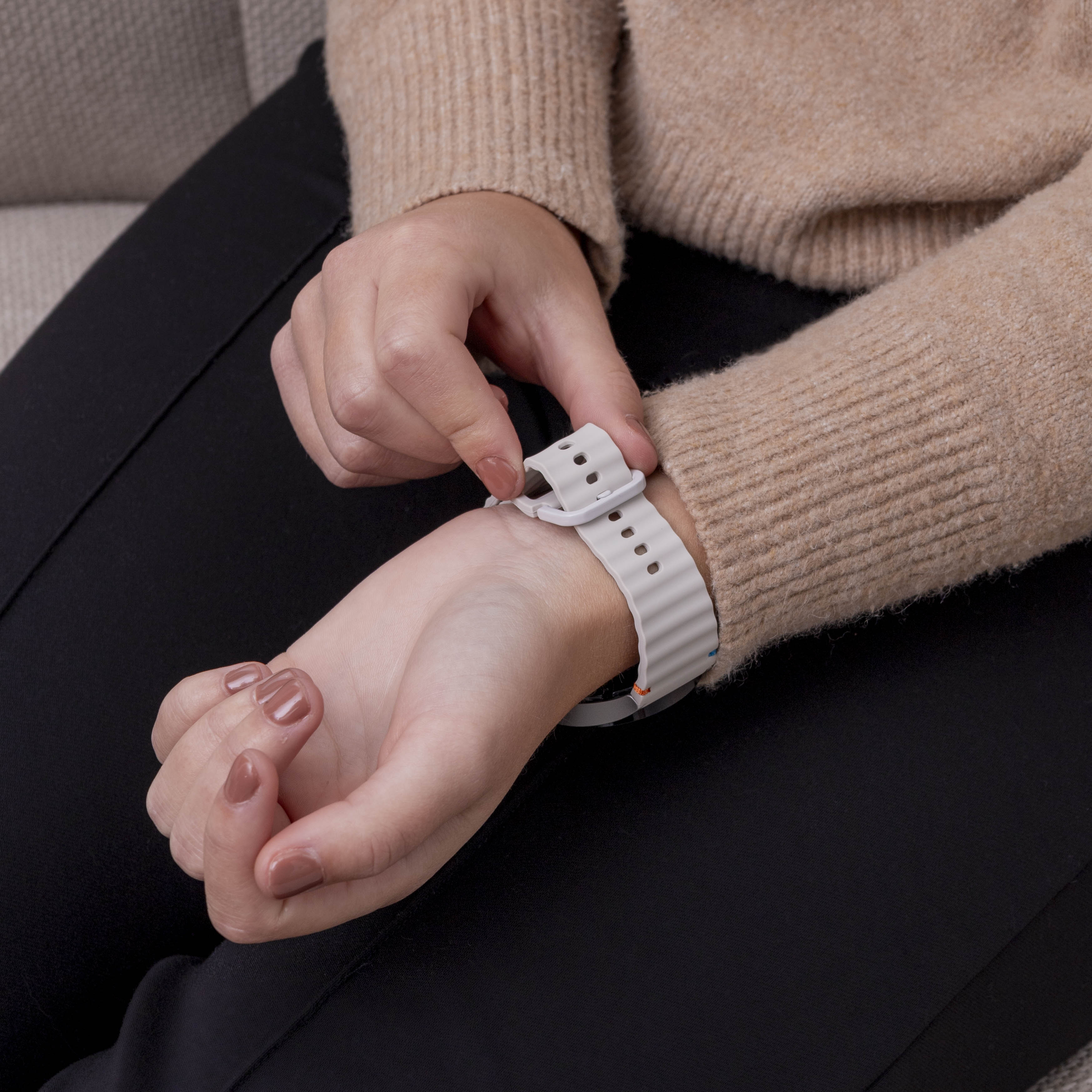 Samsung Galaxy Watch 6 - 44mm Wave Strap (Starlight)