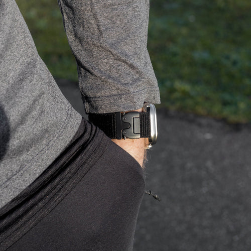 Bandz Correa nylon 'clásico' con P-buckle Apple Watch (negra)