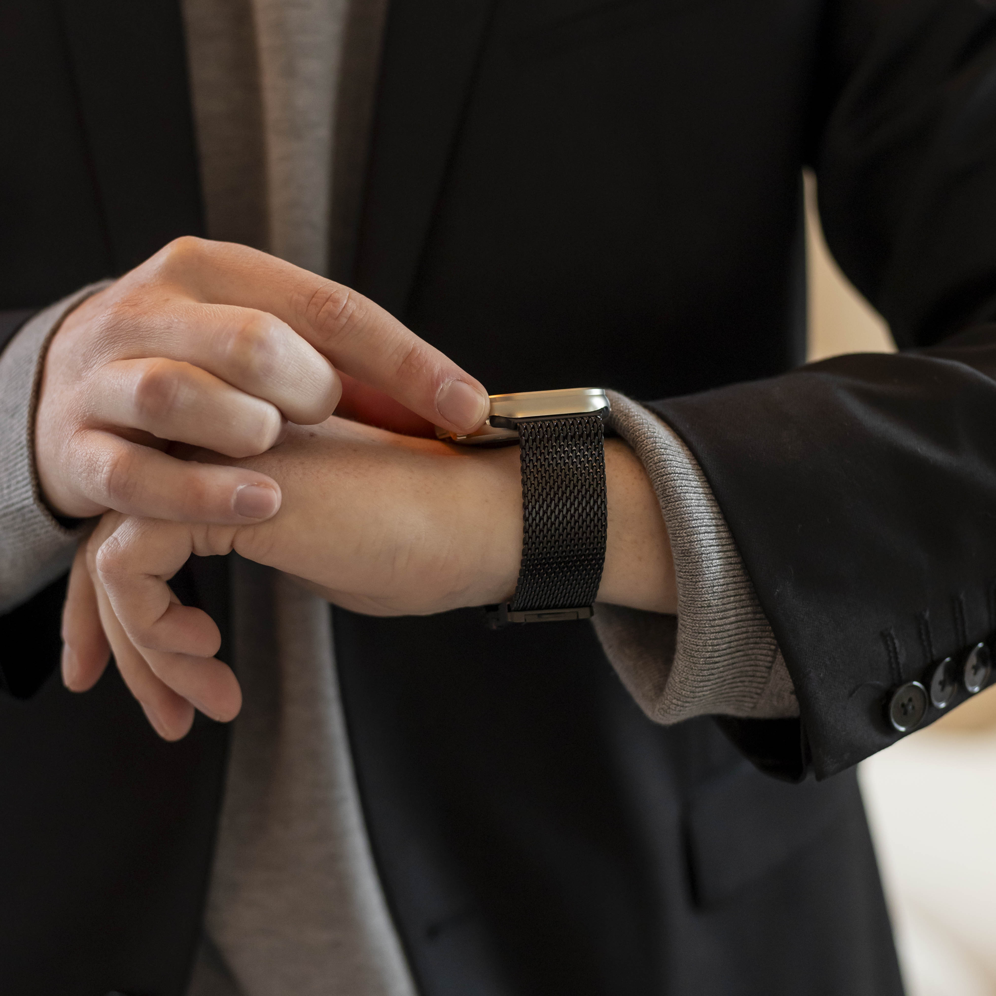 Bandz Correa Milanesa Loop con P-buckle Apple Watch (negra)