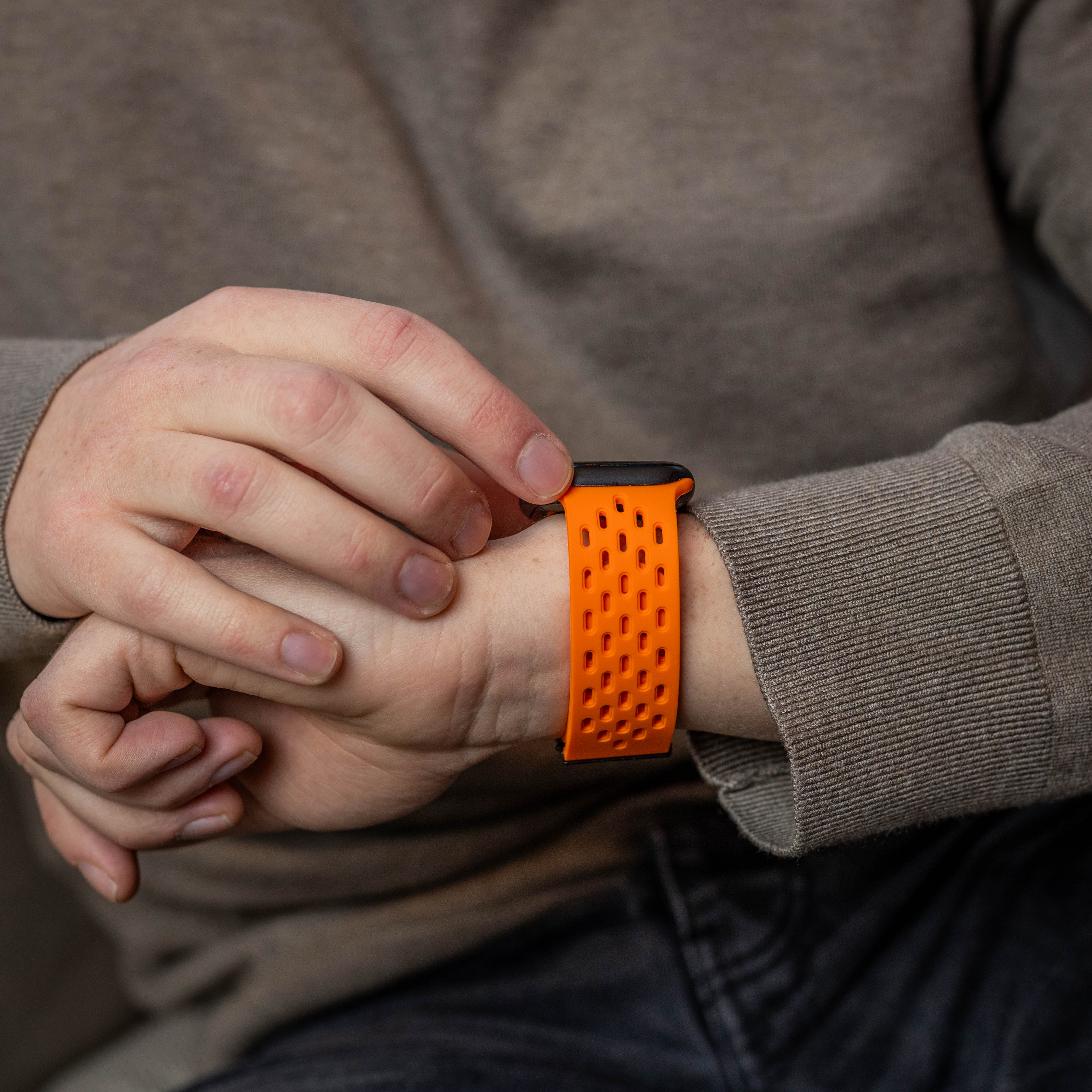 Apple Watch Silikonarmband mit P-Schnalle (Orange)
