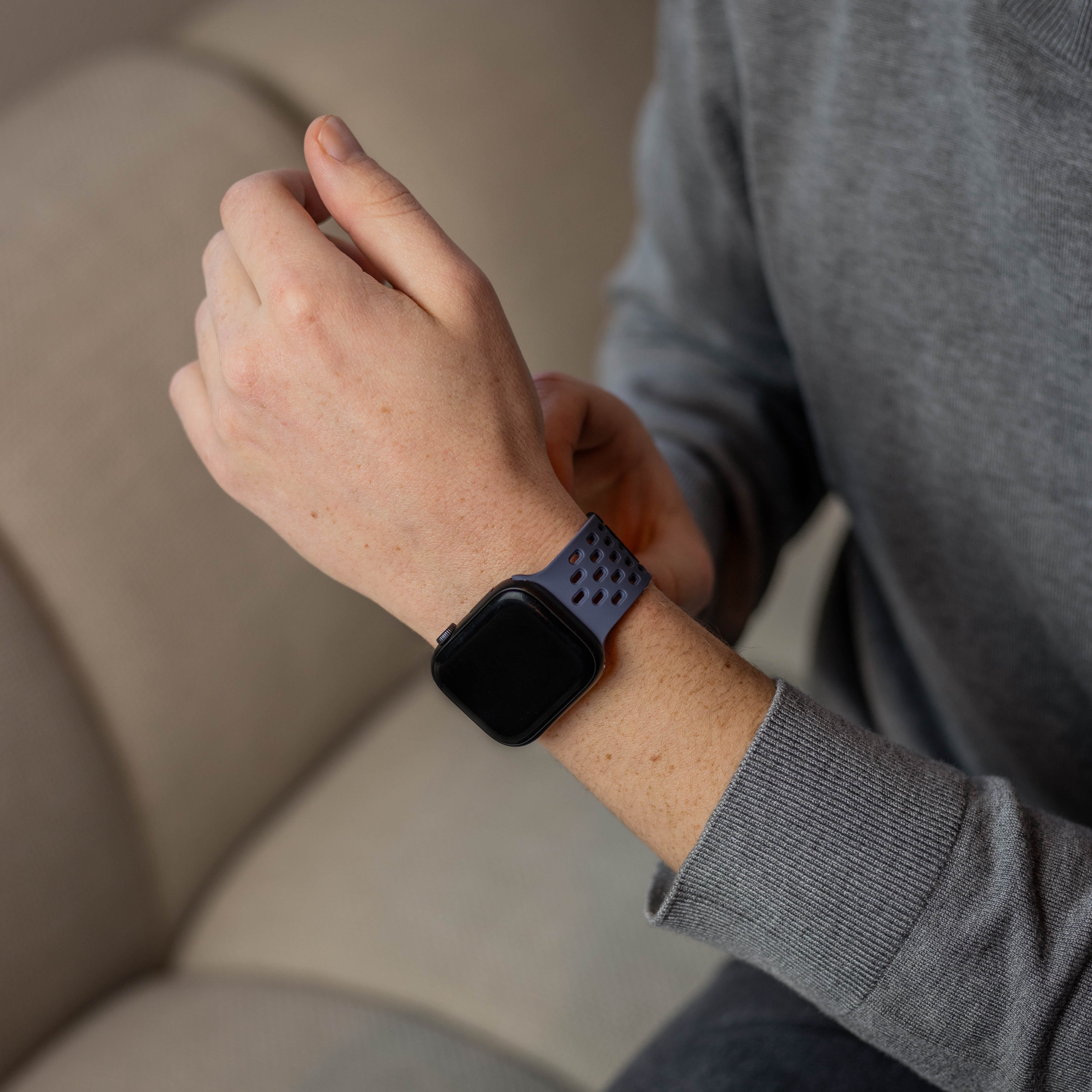 Apple Watch Silikonarmband mit P-Schnalle (Graublau)