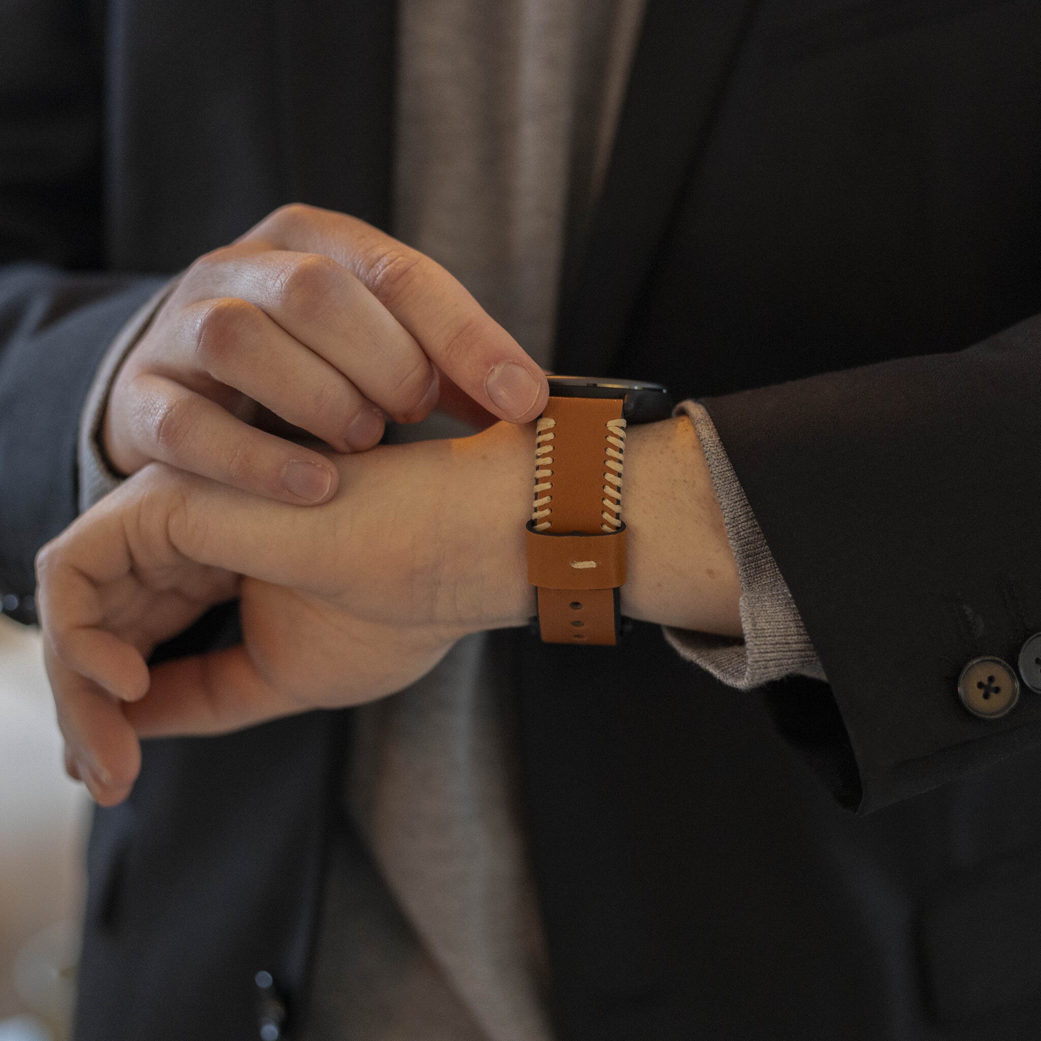 Suunto Run Stitched Leather Strap (Brown)