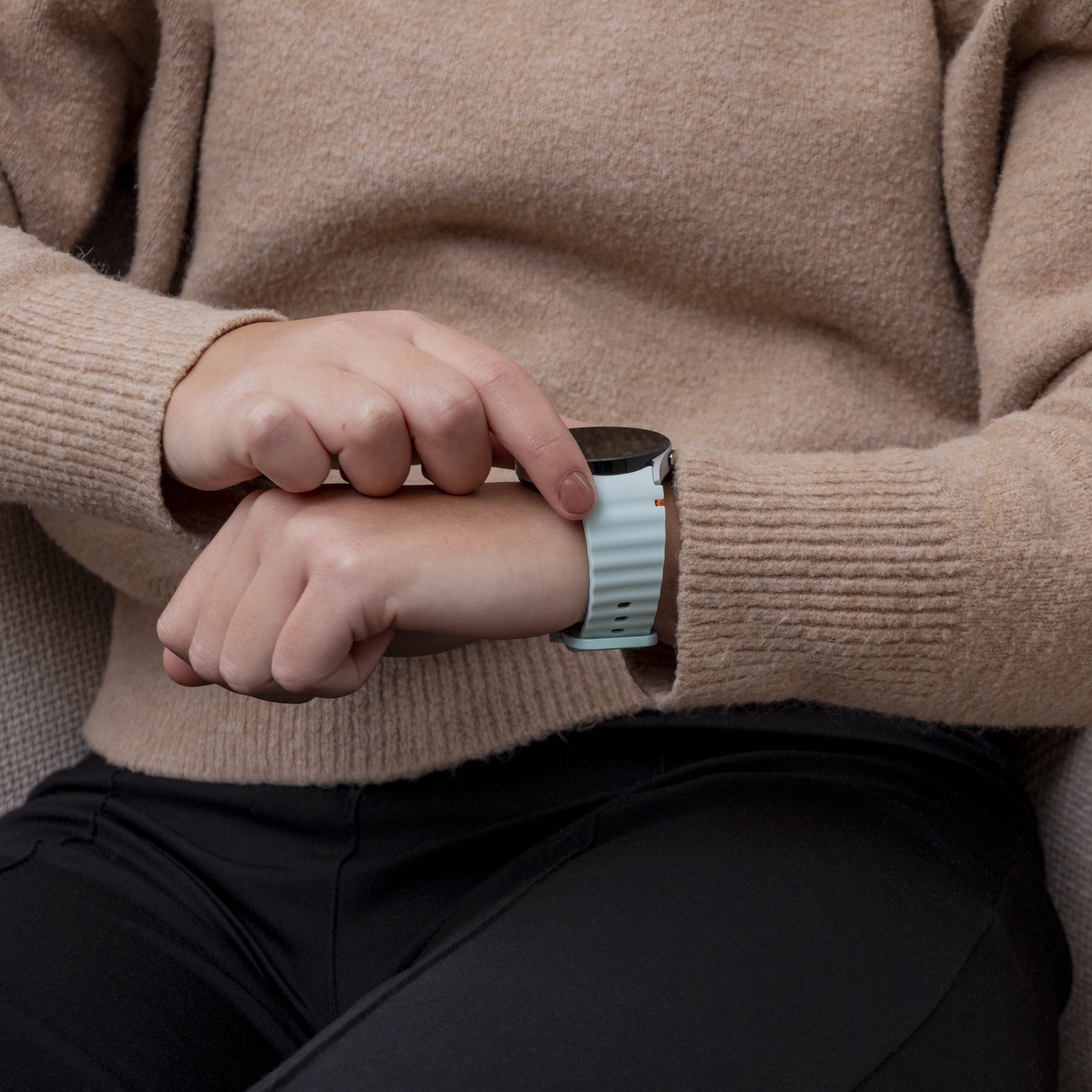 Samsung Galaxy Watch 4 40mm mit wellenförmigem Armband (Hellgrün)