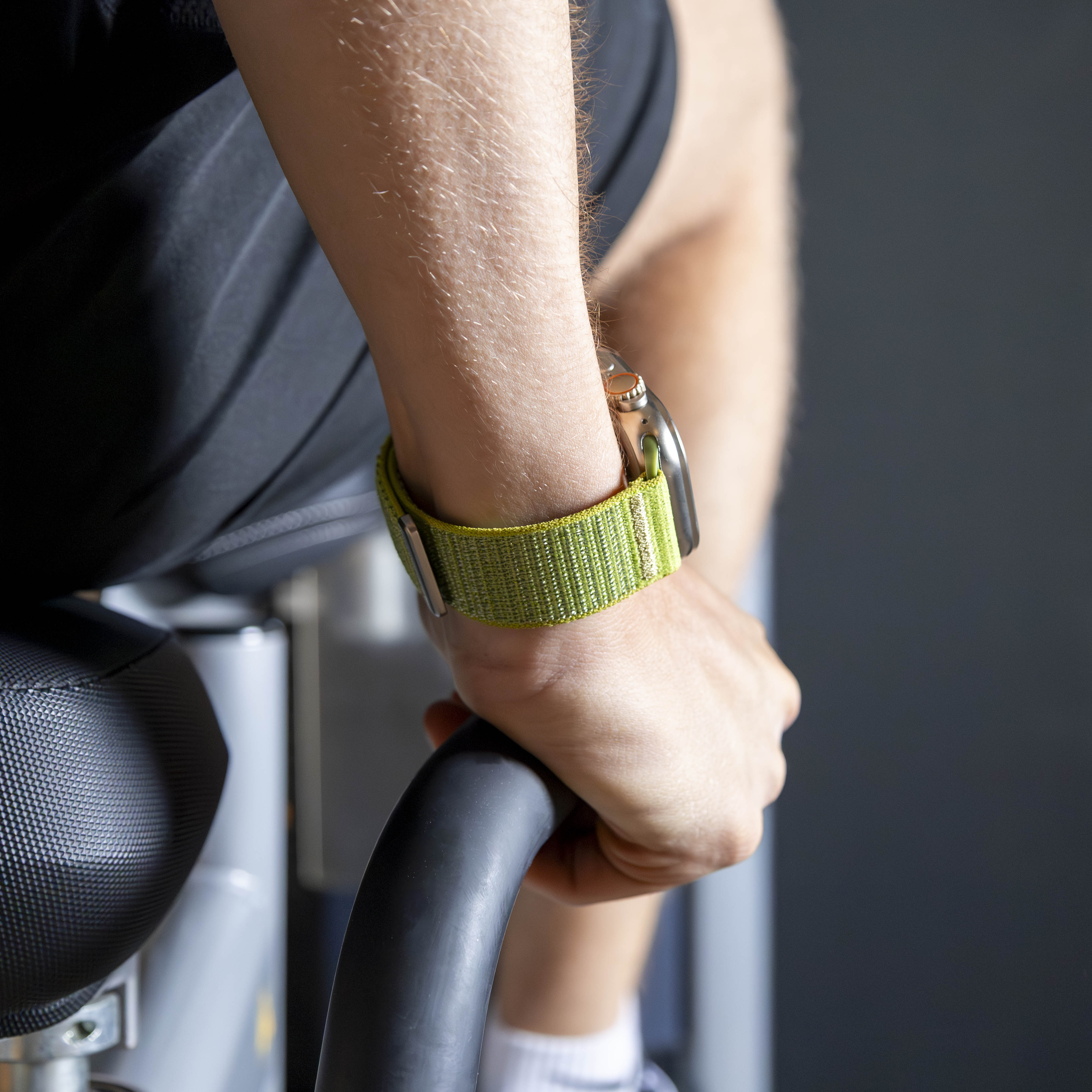 Strap-it Apple Watch Wave Nylonarmband (Feldgrün)