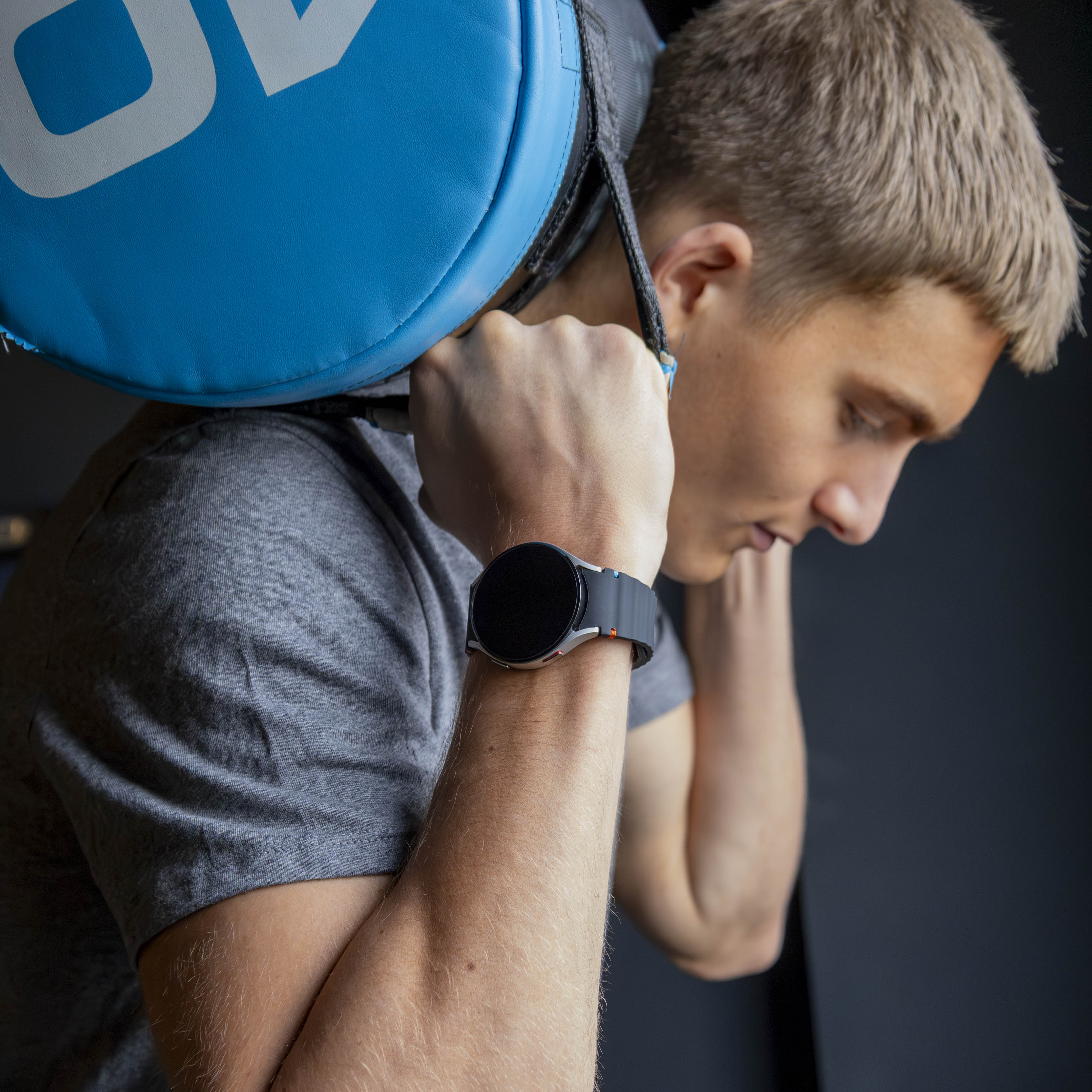 Samsung Galaxy Watch 4 Classic 42mm Wave Strap (Graphite)