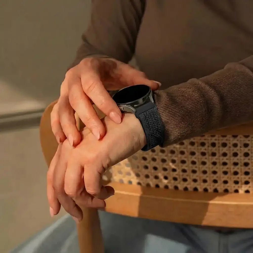 Bandz Garmin Venu 2s Vintage Nylon Strap (Black)