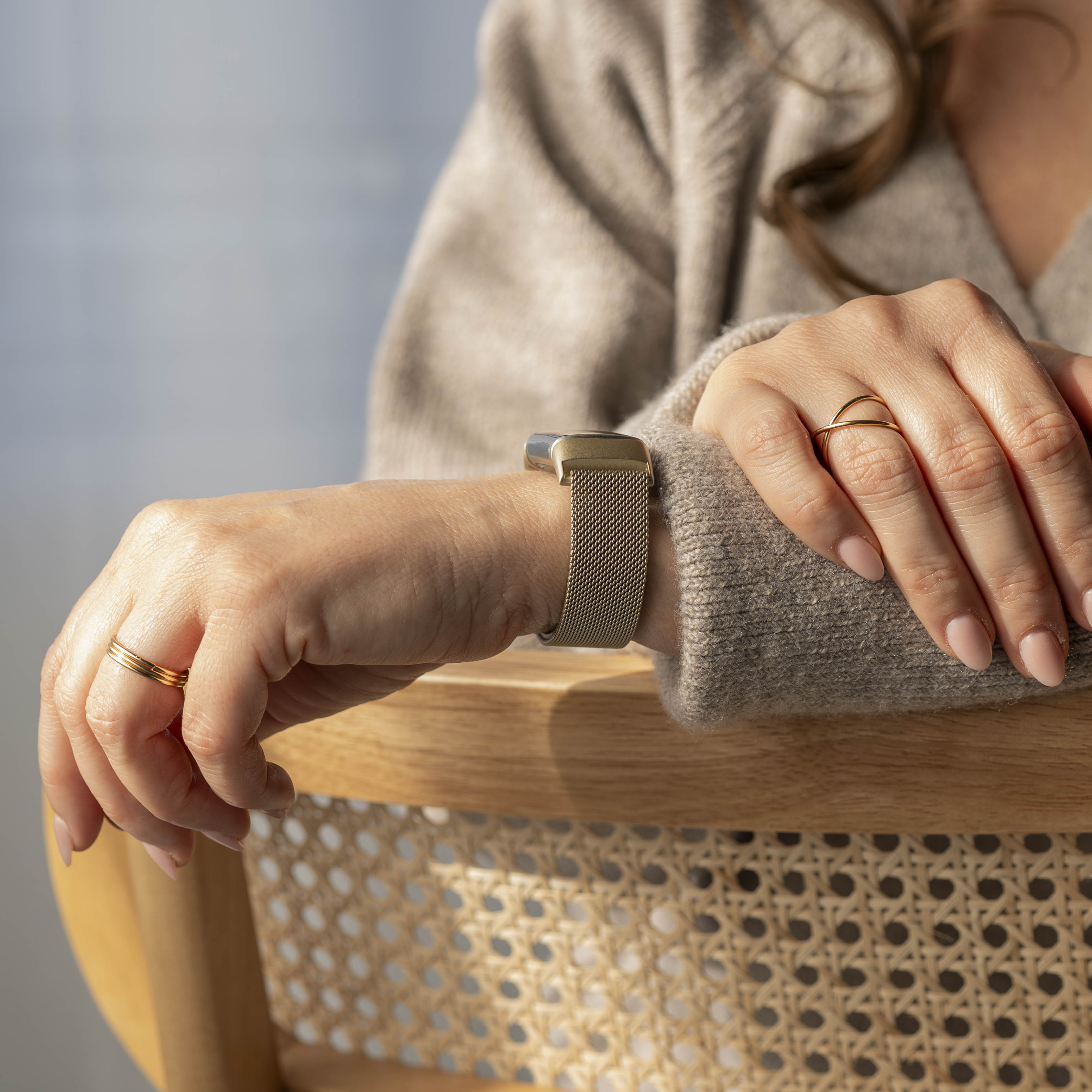 Correa milanesa Fitbit Charge 6 (champán)