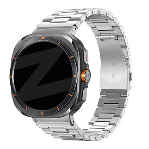 Steel Link Strap 'Deluxe', silver, on a watch, 3/4 front view