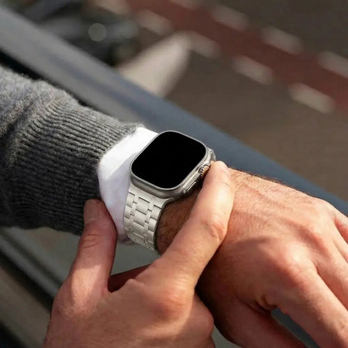 Apple Watch Premium Magnetic Steel Strap (Titanium Grey)