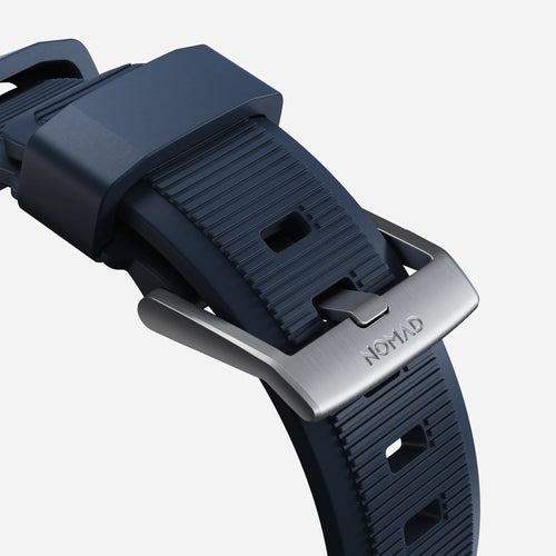 Nomad Rugged Apple Watch Silicone Strap Silver/Atlantic Blue)