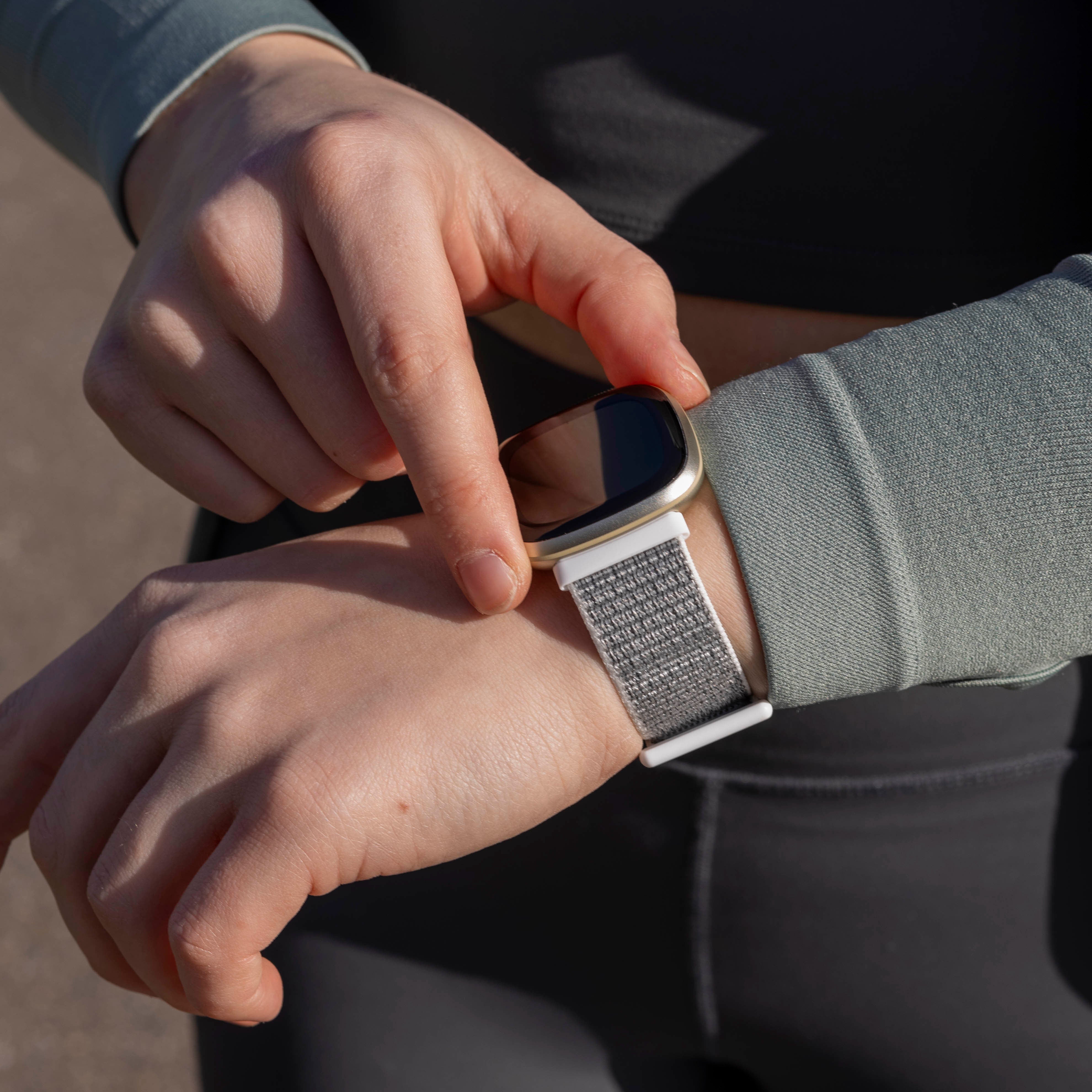 Fitbit Versa 3 Canvas Nylon Strap (Gray Mix)
