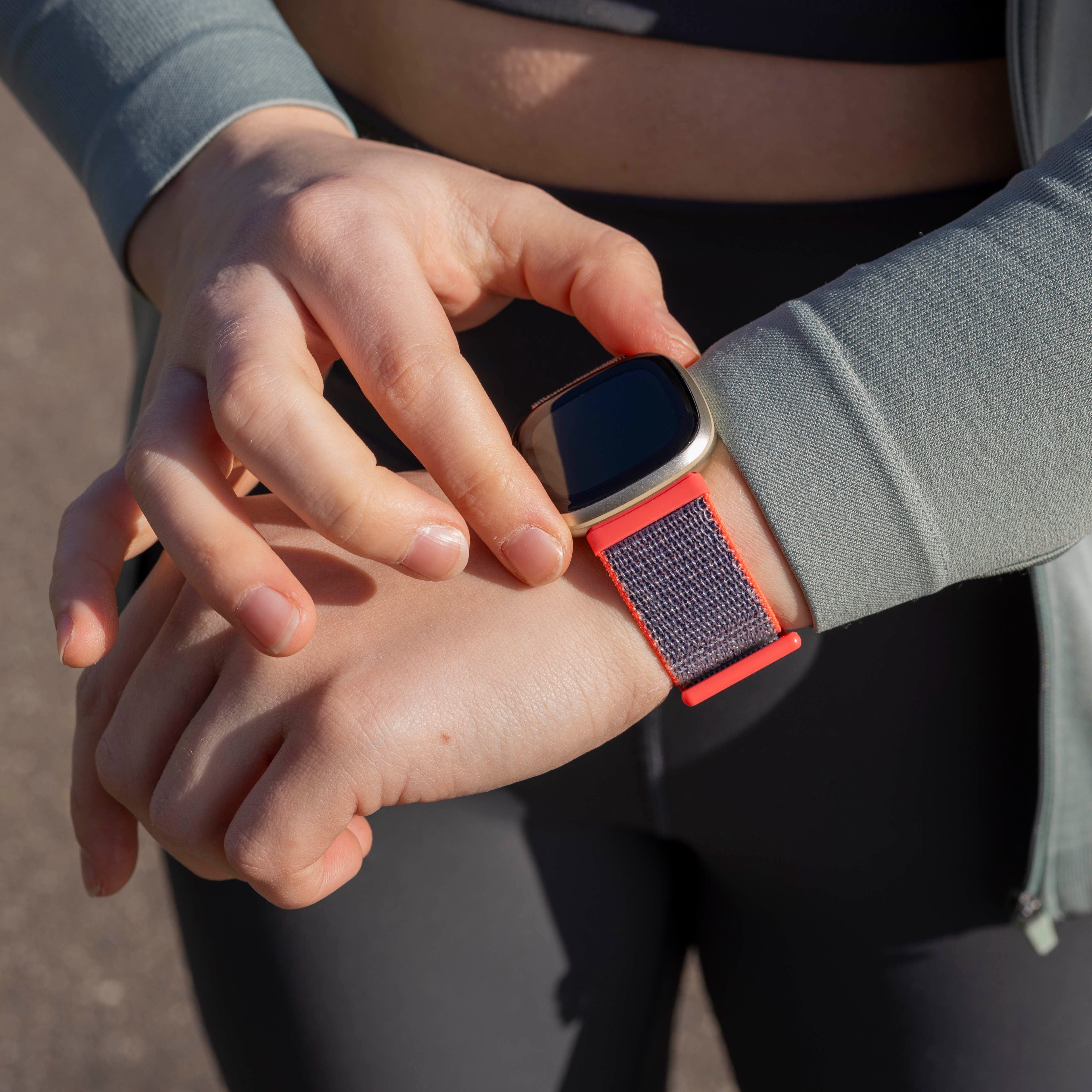 Correa nylon Fitbit Sense (gris rojo)