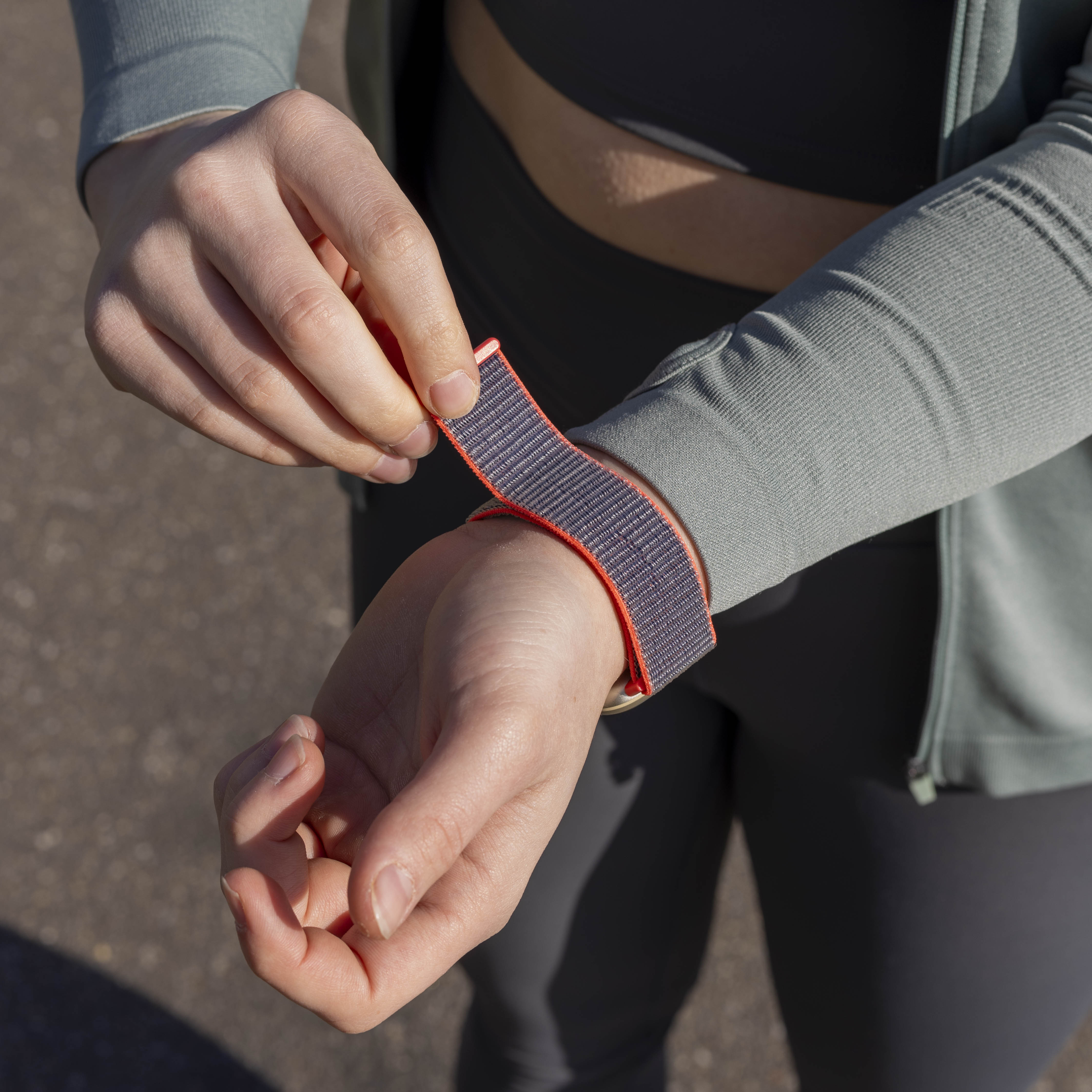 Correa nylon Fitbit Sense (gris rojo)