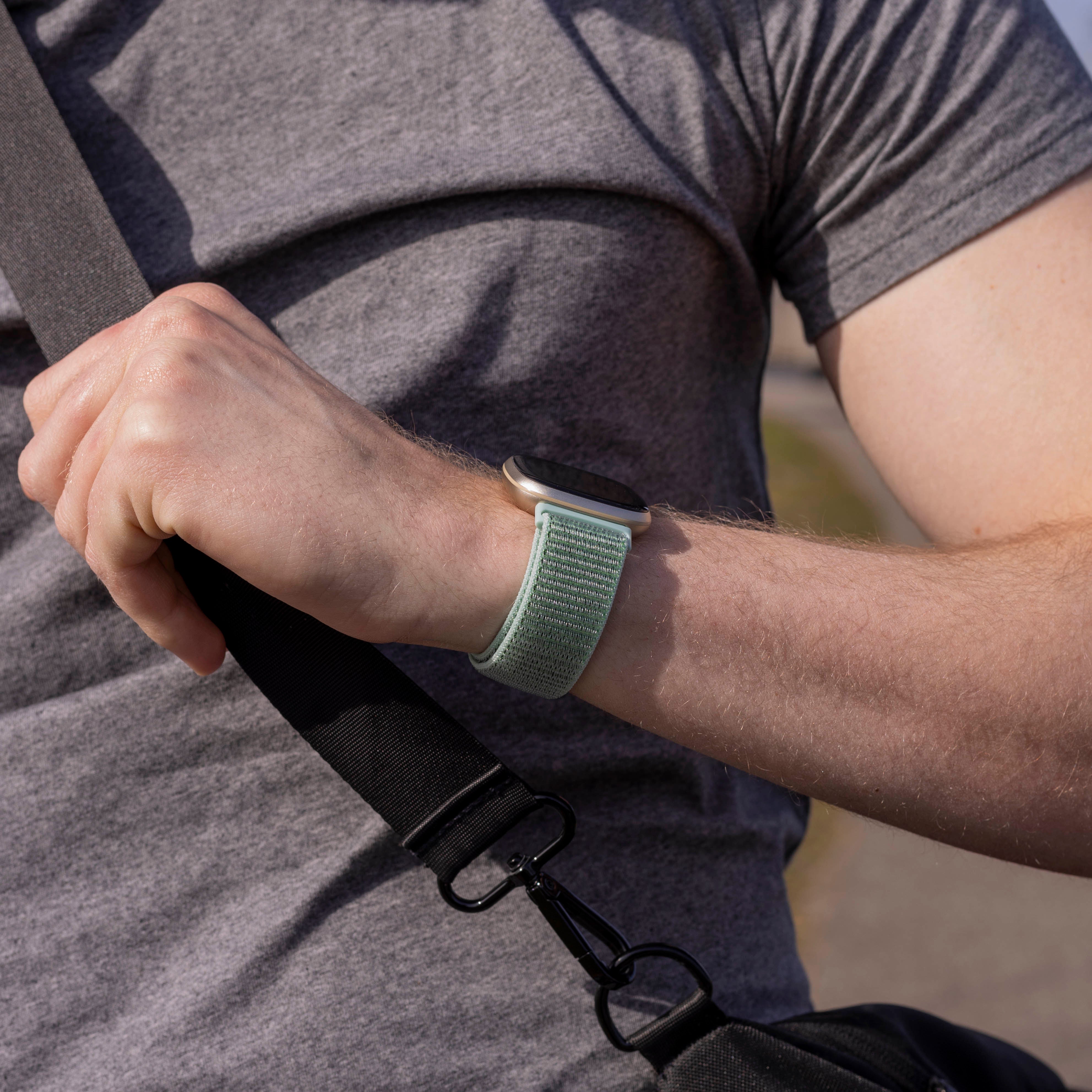 Correa nylon Fitbit Sense (verde menta)