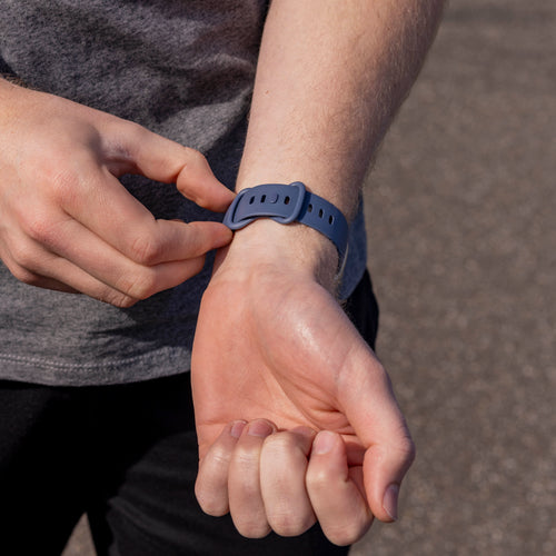 Bracelet silicone classique Fitbit Versa 3 (gris-bleu)