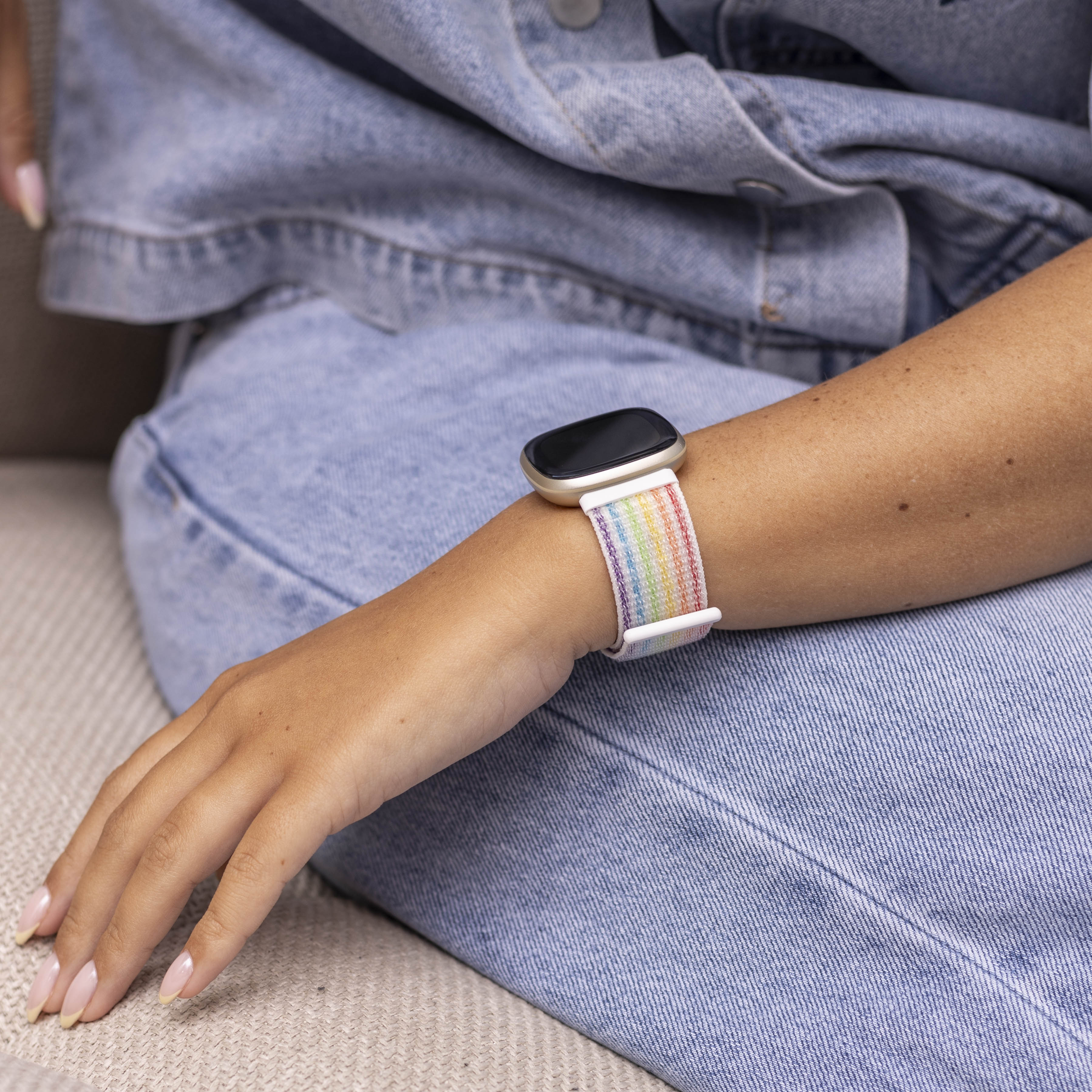 Correa nylon Fitbit Sense (arcoíris claro)