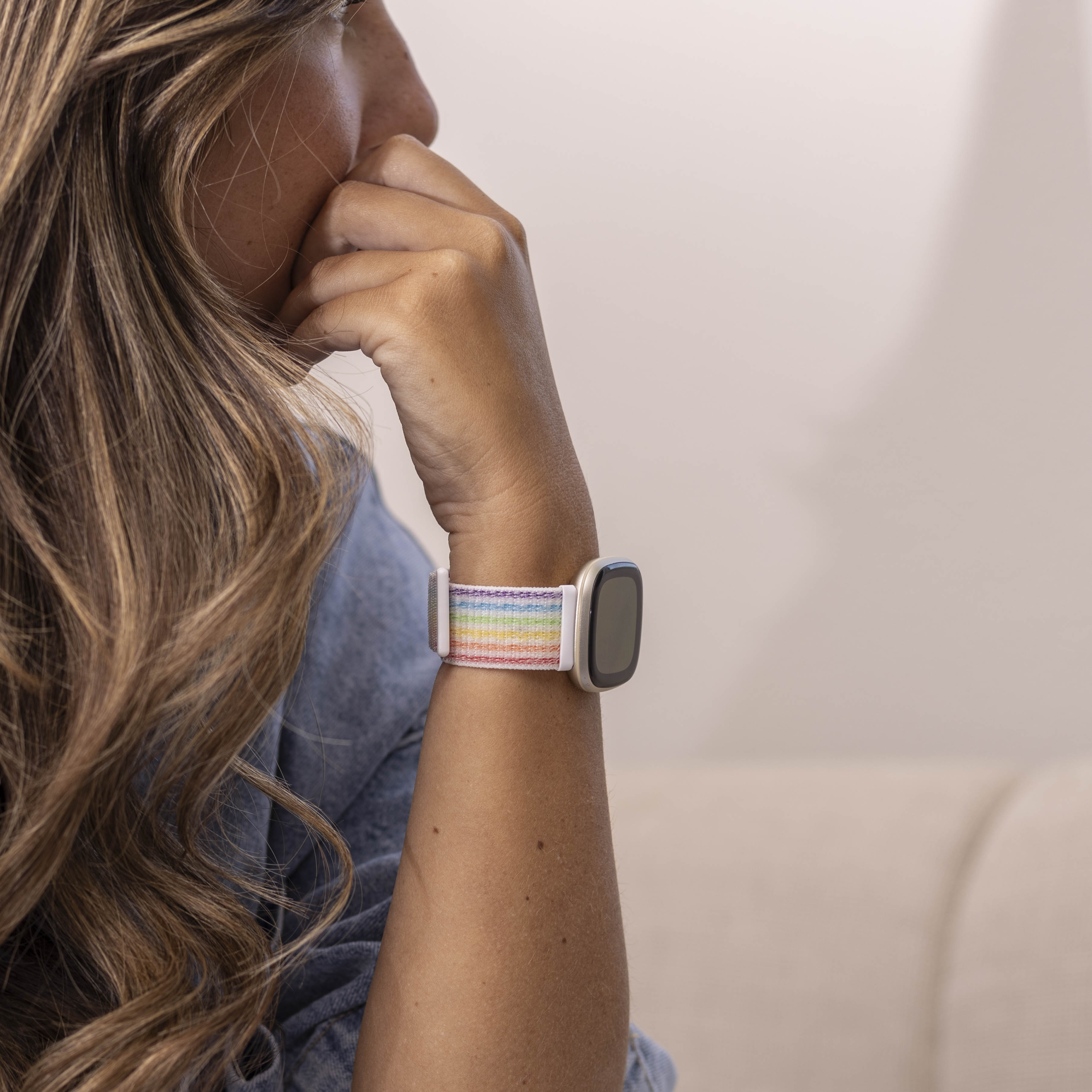Correa nylon Fitbit Sense (arcoíris claro)